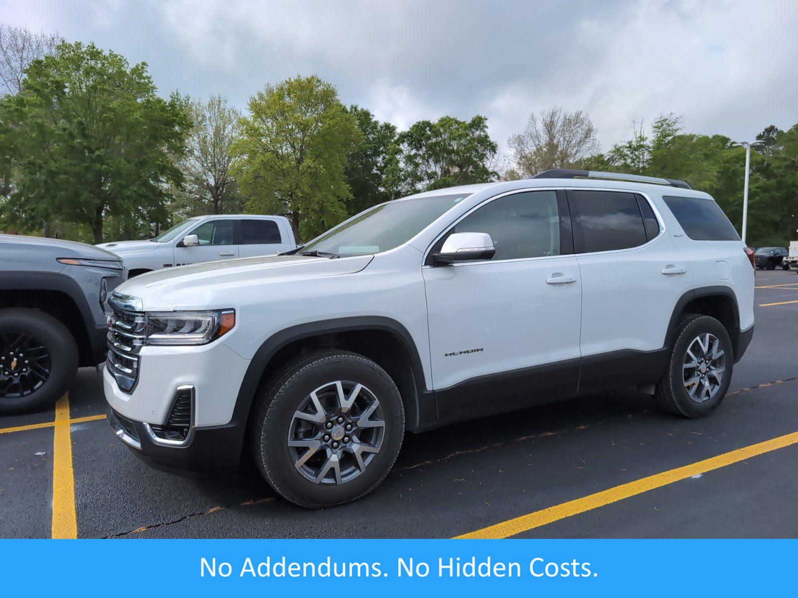 Summit White 2023 GMC Acadia SLT FWD SUV / Crossover Front-Wheel Drive 9-Speed Automatic