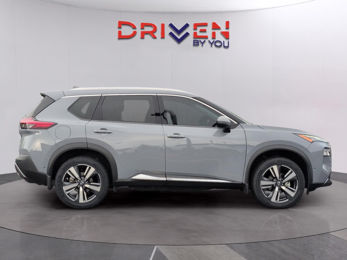 View vehicle photo 6