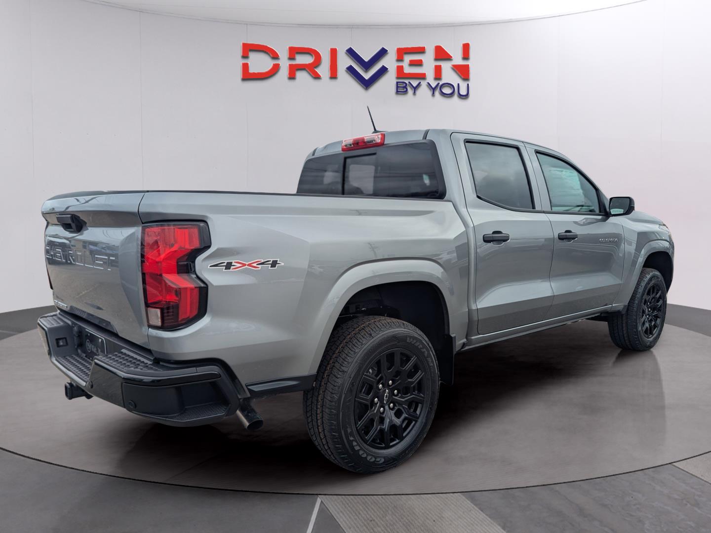 View vehicle photo 5