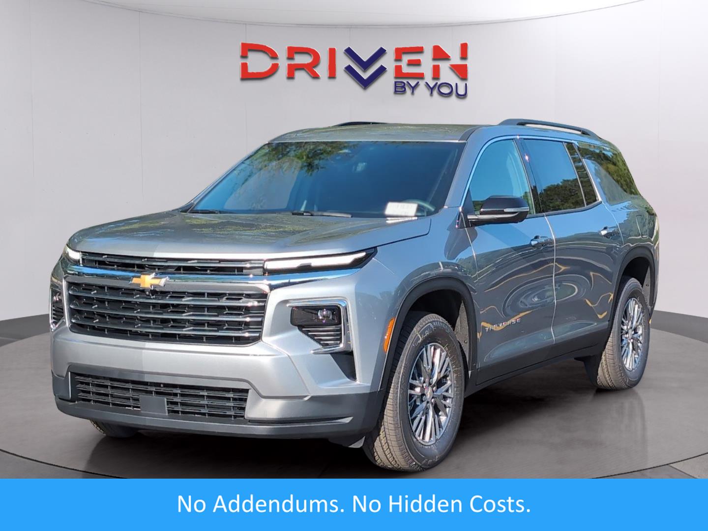 Sterling Gray Metallic 2026 Chevrolet Traverse LT FWD SUV / Crossover Front-Wheel Drive 8-Speed Automatic