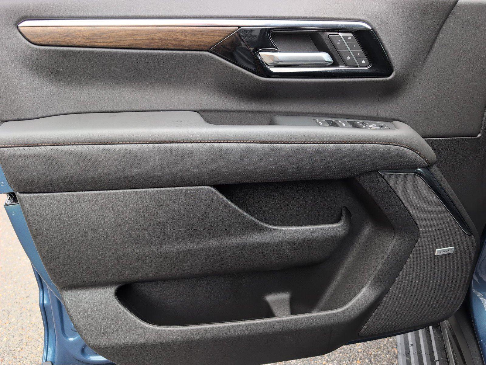 New 2026 Lakeshore Blue Metallic Chevrolet High Country image 16