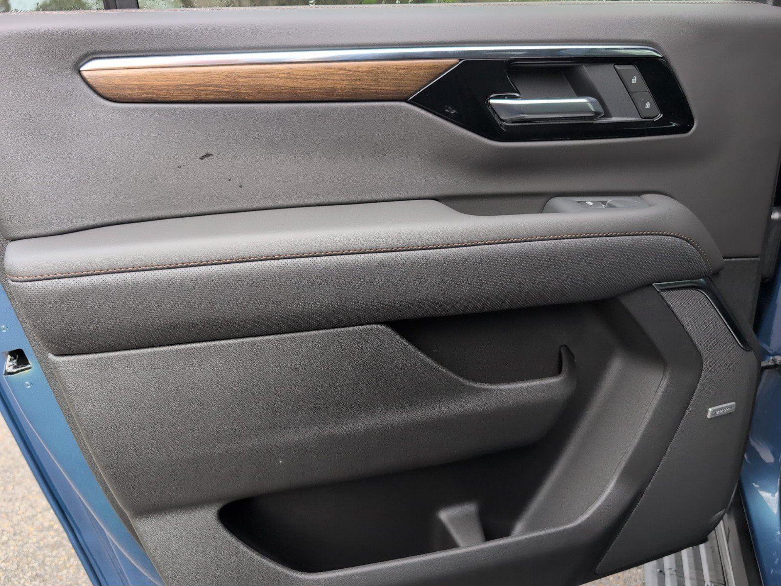 New 2026 Lakeshore Blue Metallic Chevrolet High Country image 34