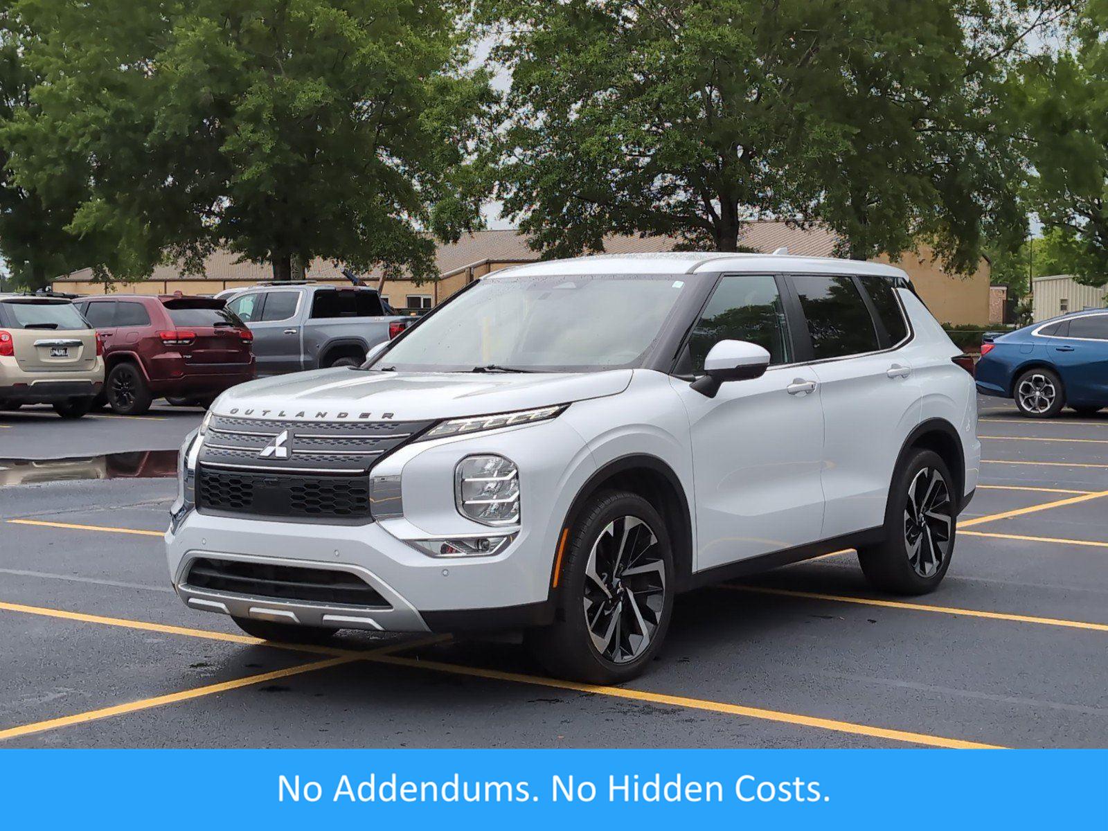 White Diamond 2022 Mitsubishi Outlander SUV / Crossover Front-Wheel Drive Continuously Variable Transmission