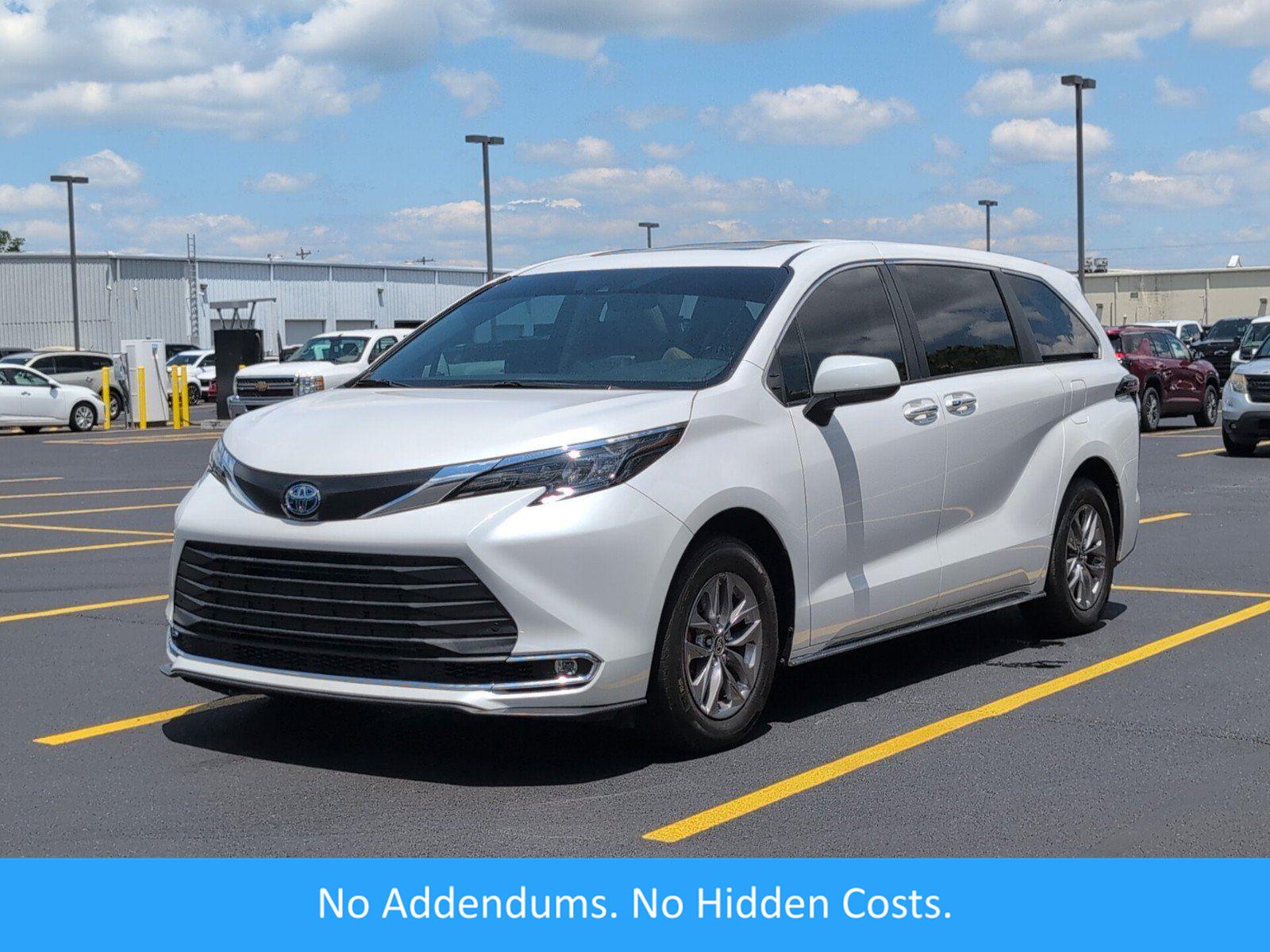 Windchill Pearl 2024 Toyota Sienna Minivan Front-Wheel Drive Continuously Variable Transmission