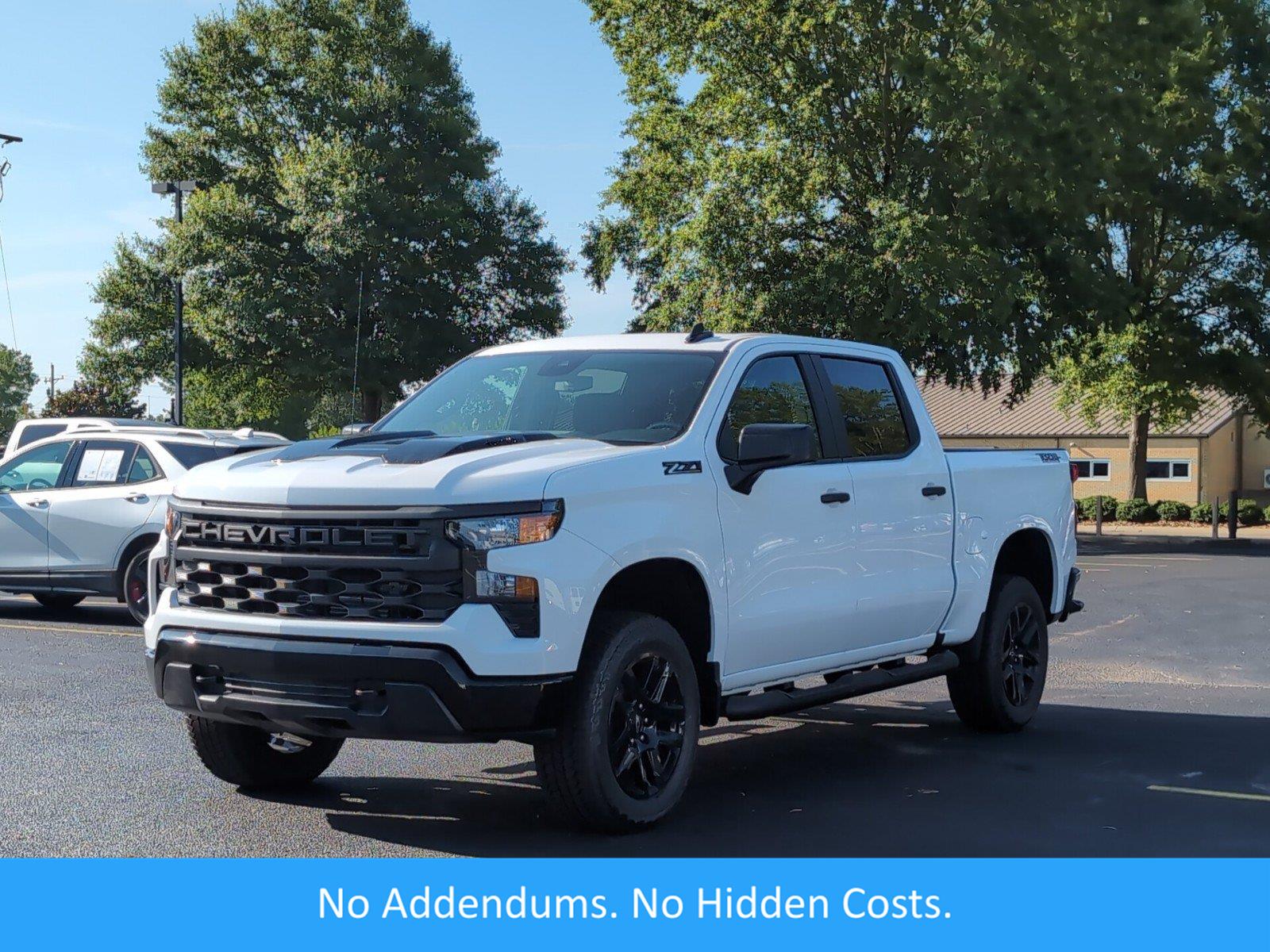 Summit White 2026 Chevrolet Silverado 1500 Custom Trail Boss Crew Cab 4WD Pickup Truck Four-Wheel Drive 8-Speed Automatic