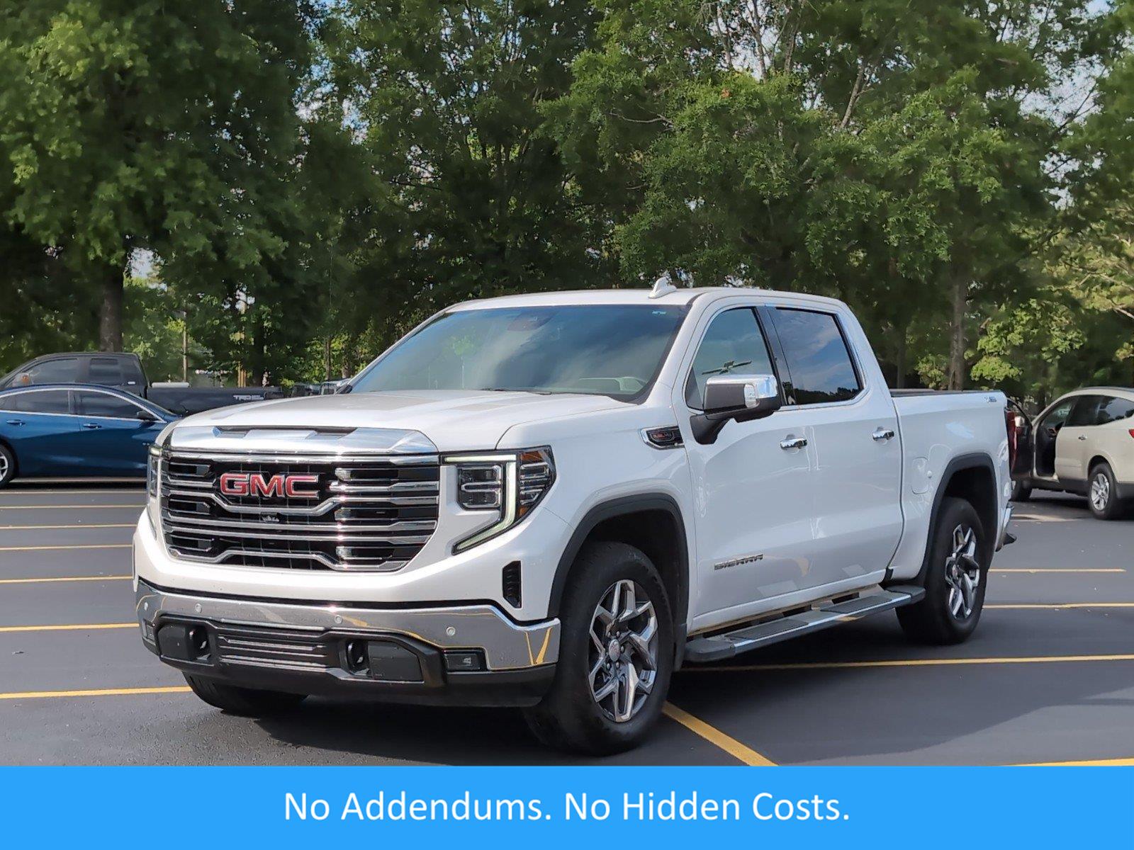 White Frost Tricoat 2022 GMC Sierra 1500 SLT Crew Cab 4WD Pickup Truck Four-Wheel Drive Automatic