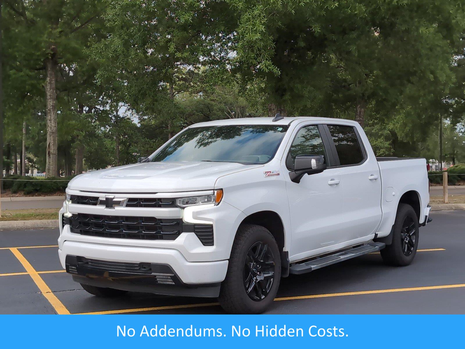 Summit White 2022 Chevrolet Silverado 1500 RST Crew Cab 4WD Pickup Truck Four-Wheel Drive Automatic