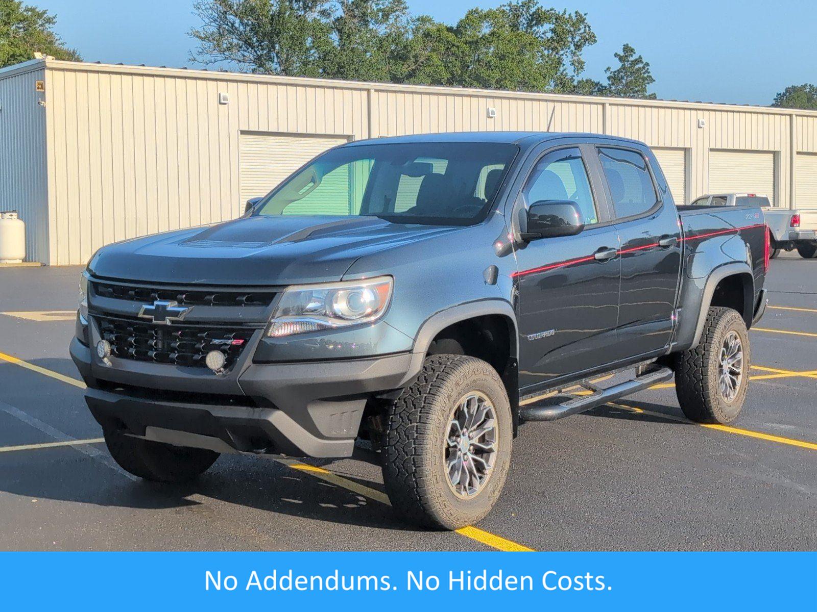 Gray (Graphite Metallic) 2017 Chevrolet Colorado Pickup Truck Four-Wheel Drive 8-Speed Automatic