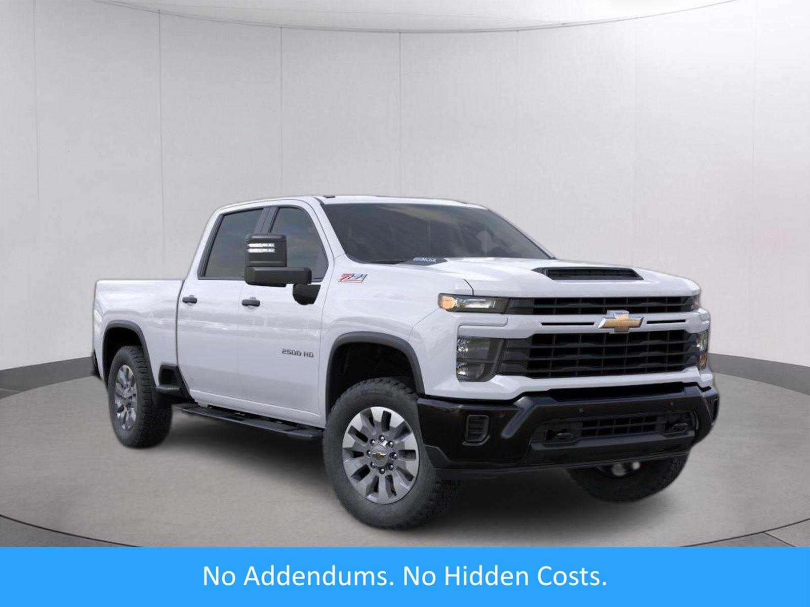 Summit White 2026 Chevrolet Silverado 2500HD Pickup Truck Four-Wheel Drive Automatic