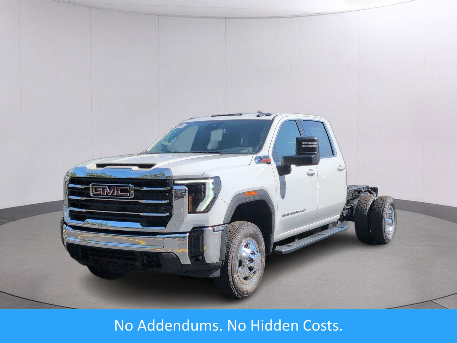 Summit White 2026 GMC Sierra 3500HD Chassis Pickup Truck Four-Wheel Drive Automatic
