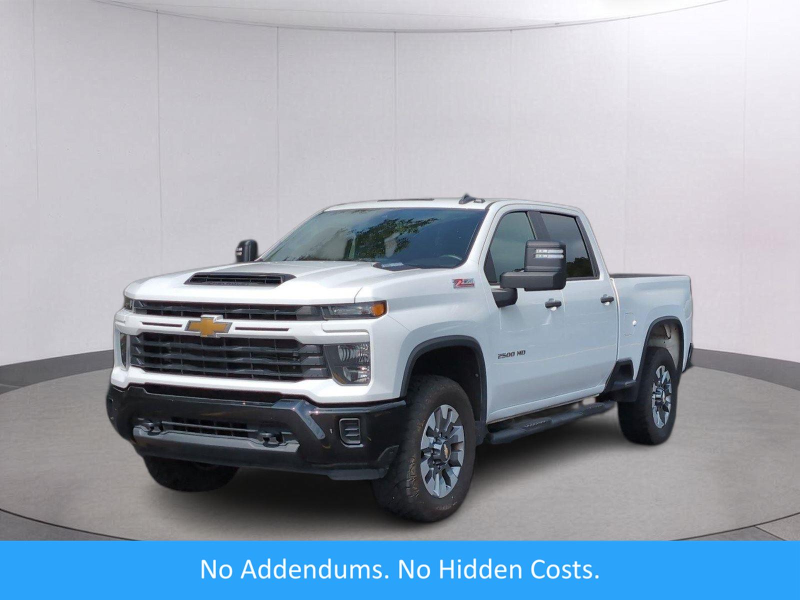 Summit White 2024 Chevrolet Silverado 2500HD Pickup Truck Four-Wheel Drive Automatic