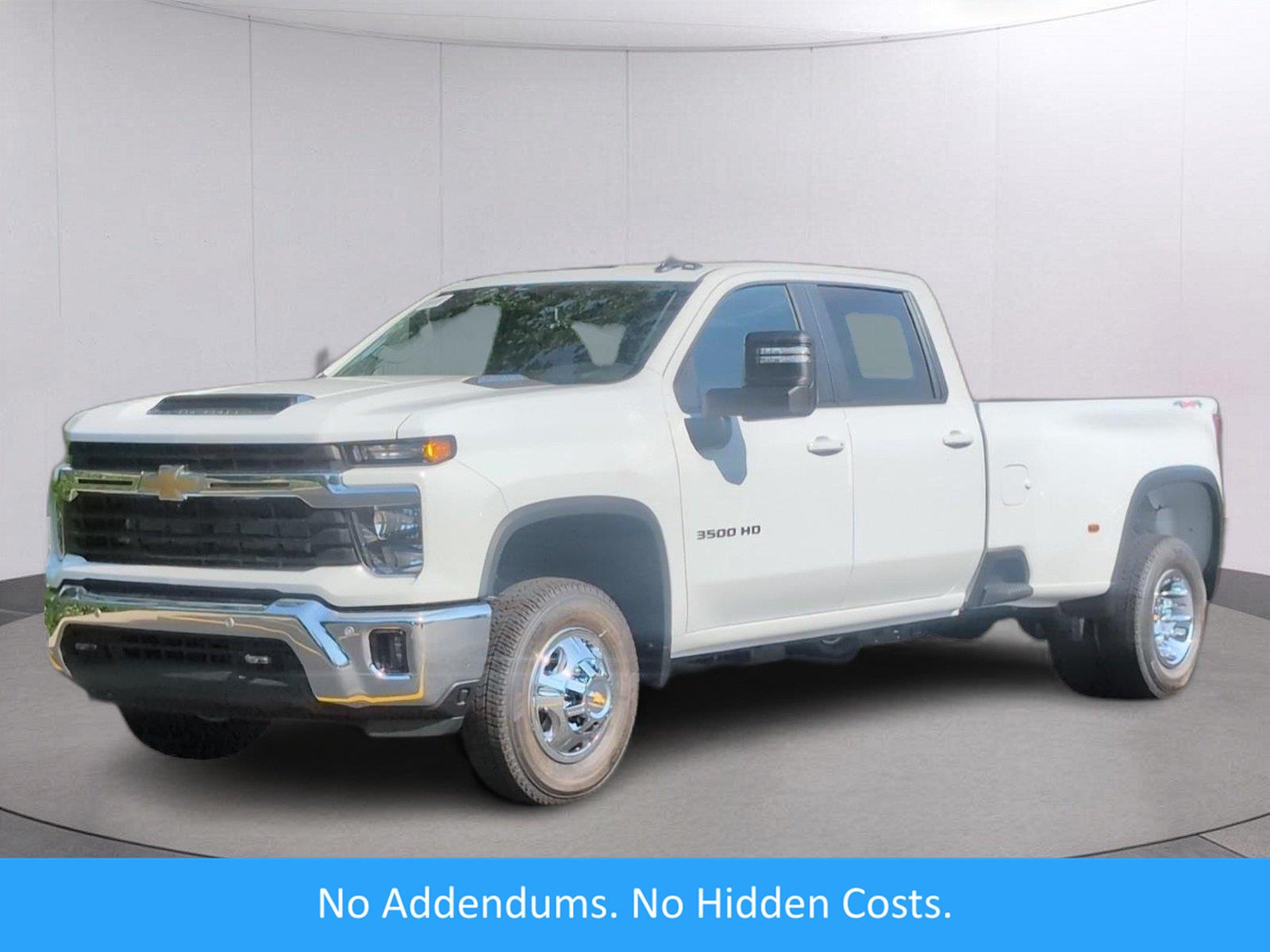 Summit White 2026 Chevrolet Silverado 3500HD Pickup Truck Four-Wheel Drive Automatic