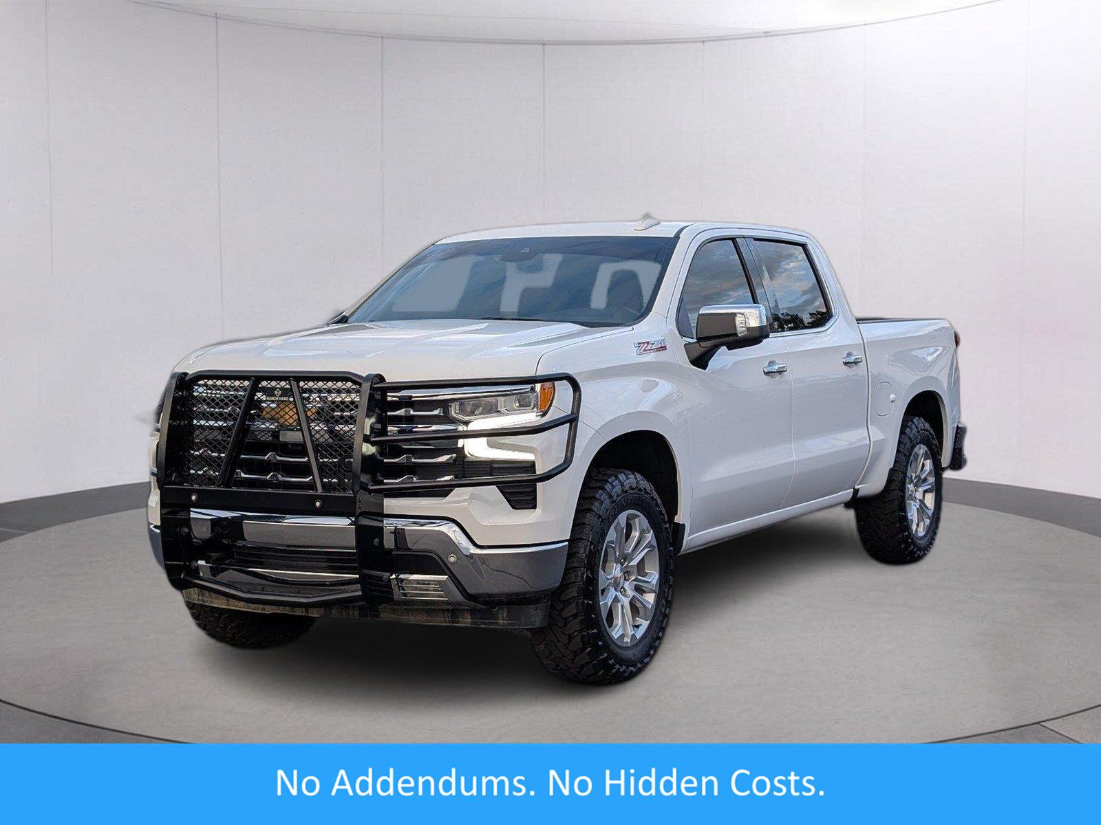 Summit White 2026 Chevrolet Silverado 1500 Pickup Truck Four-Wheel Drive Automatic