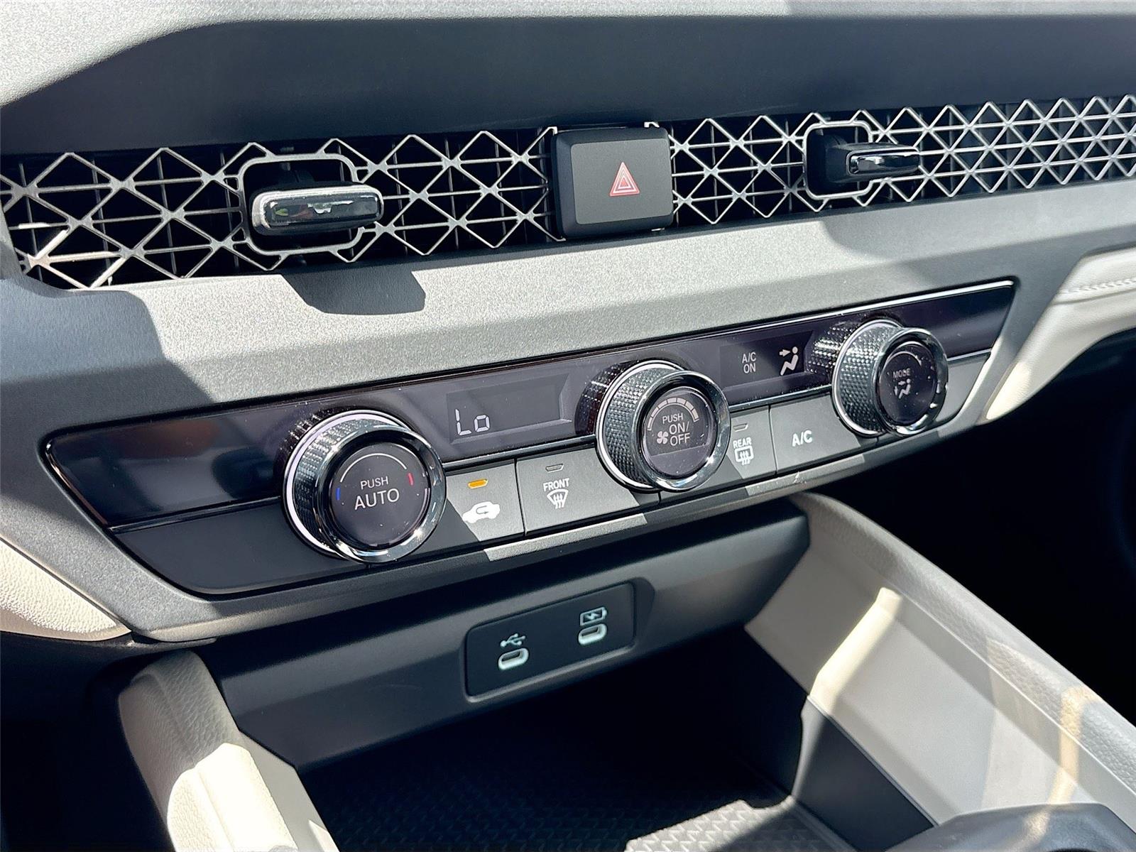 2025 Honda Accord LX photo 9