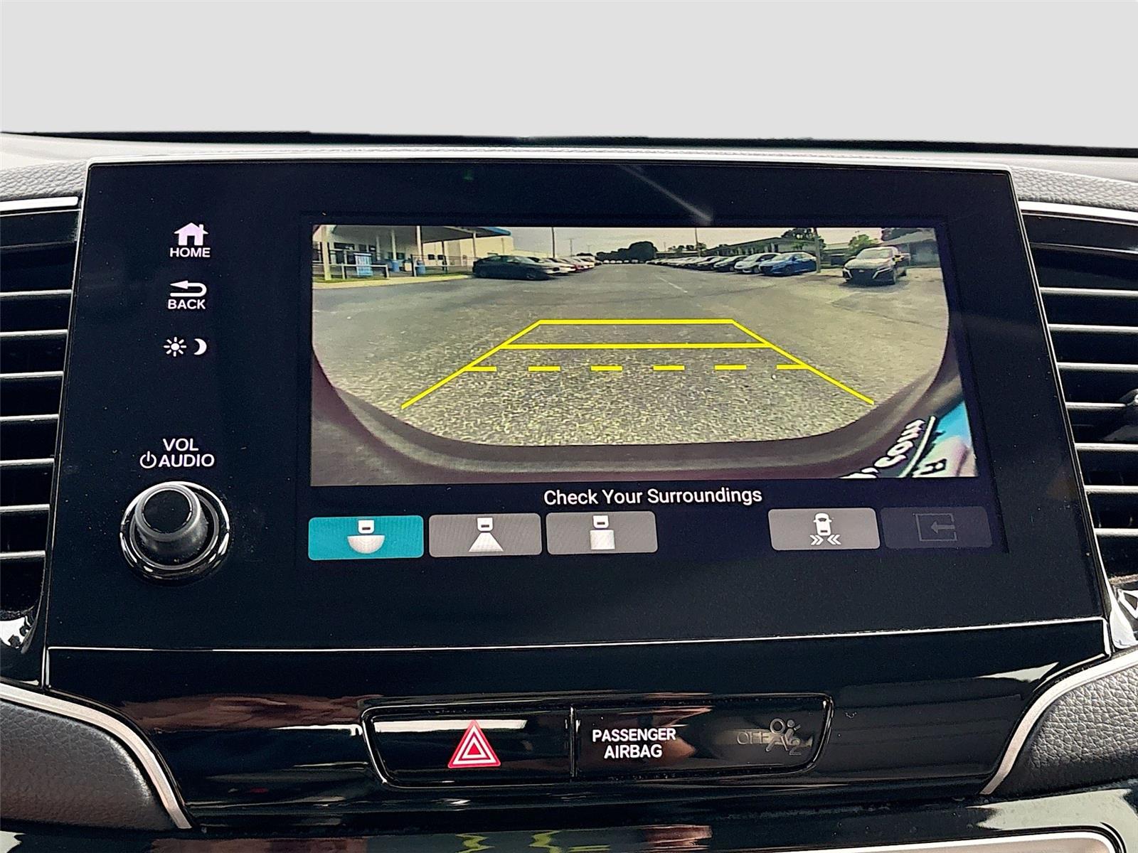 2022 Honda Pilot Touring 8-Passenger