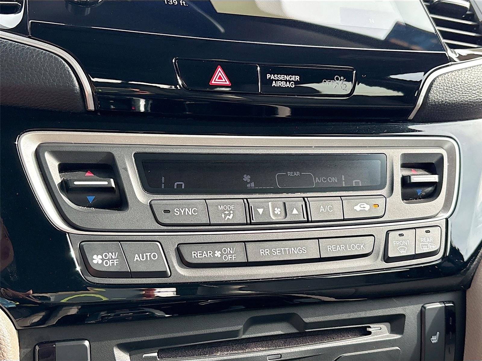 2022 Honda Pilot Touring 8-Passenger