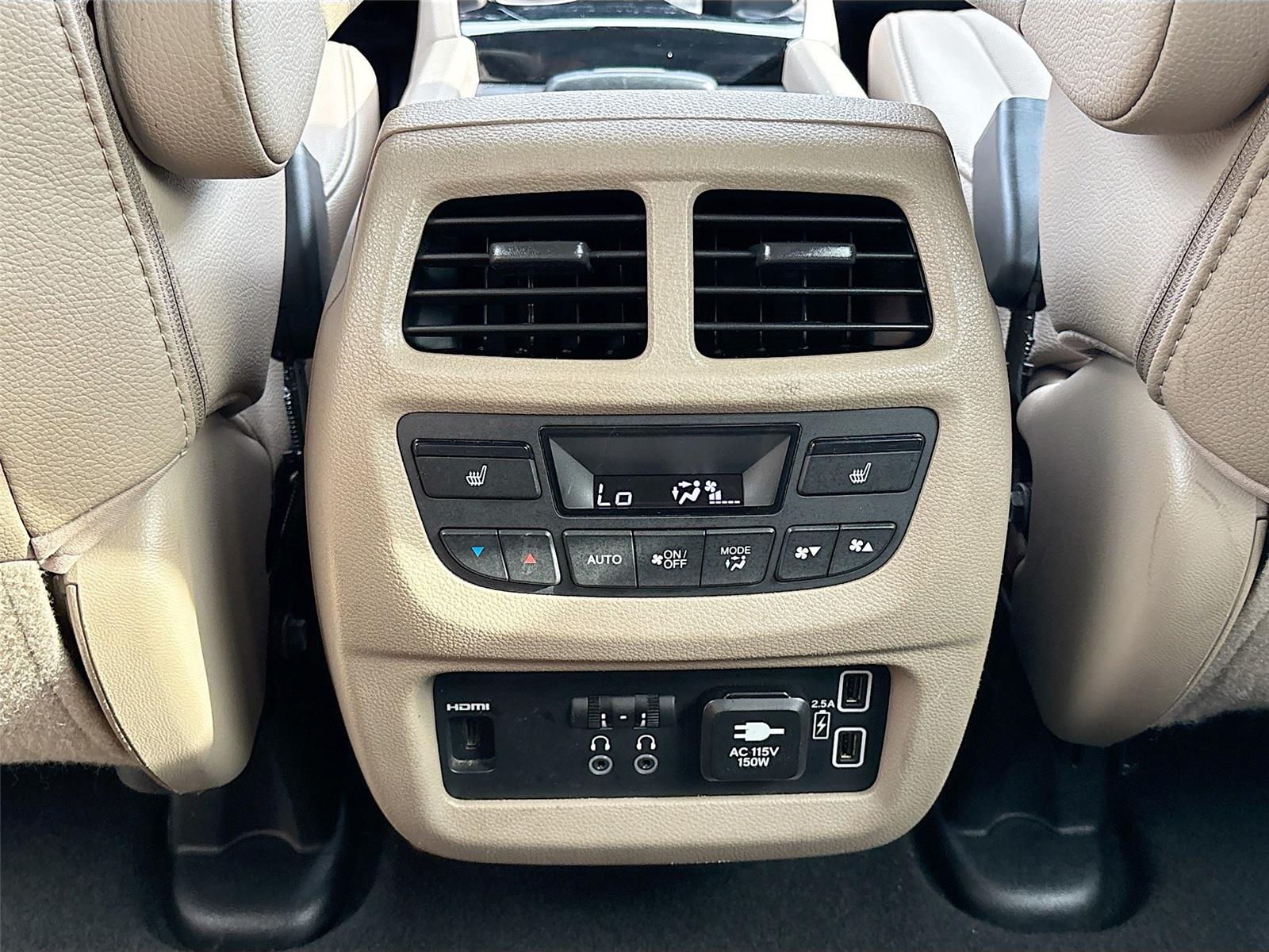 2022 Honda Pilot Touring 8-Passenger