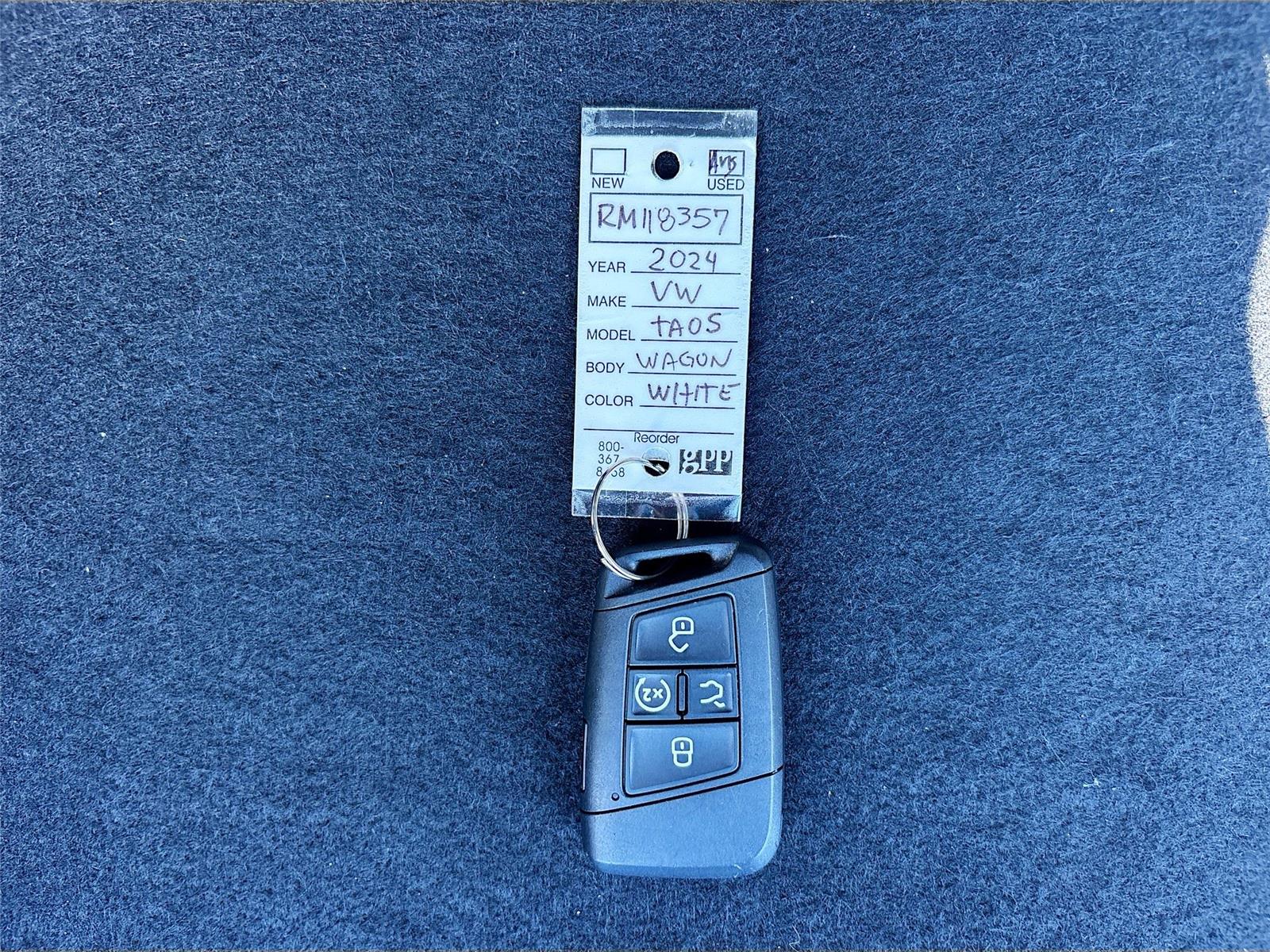 2024 Volkswagen Taos SE