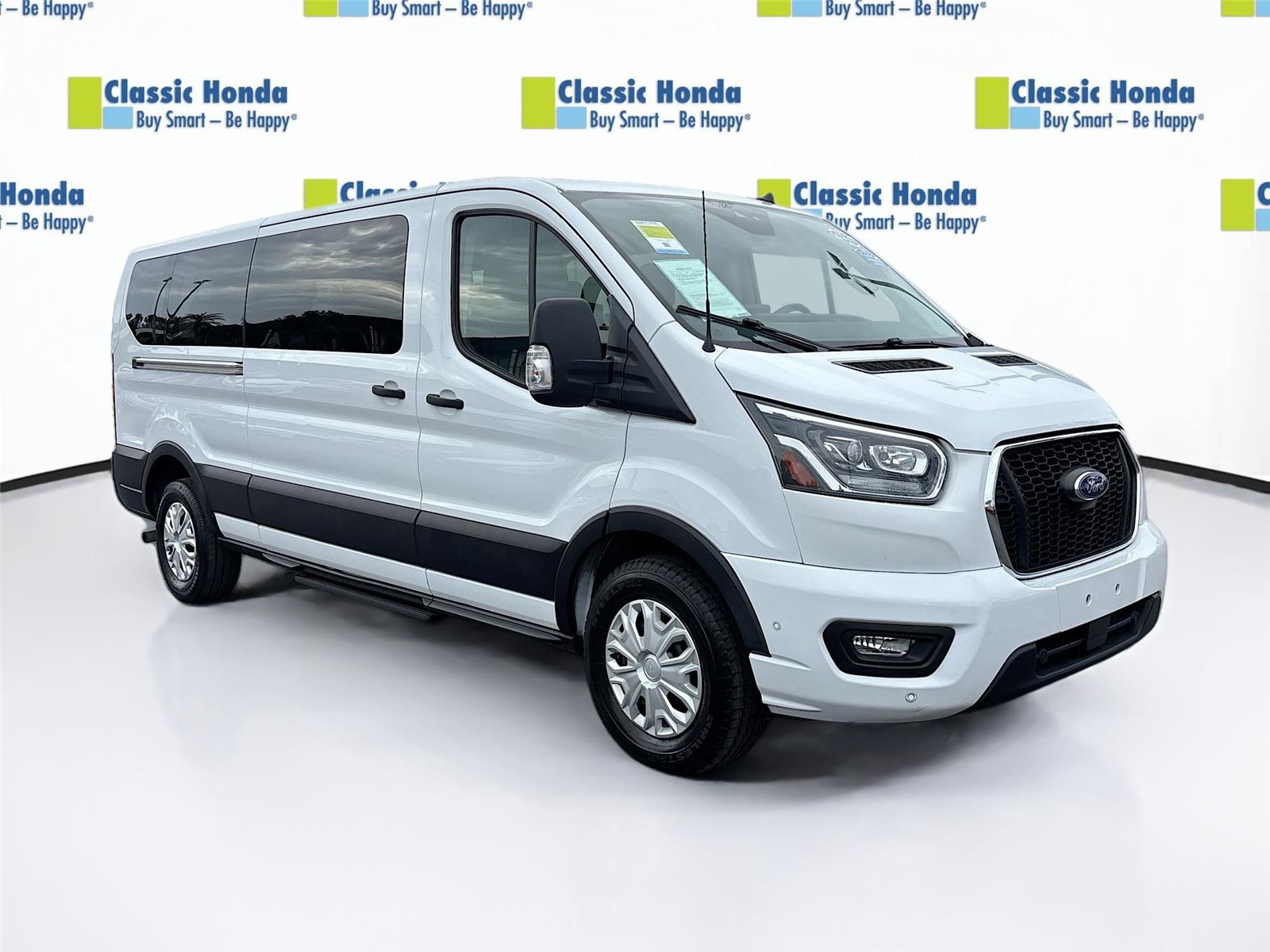 2023 Ford Transit 350 XLT