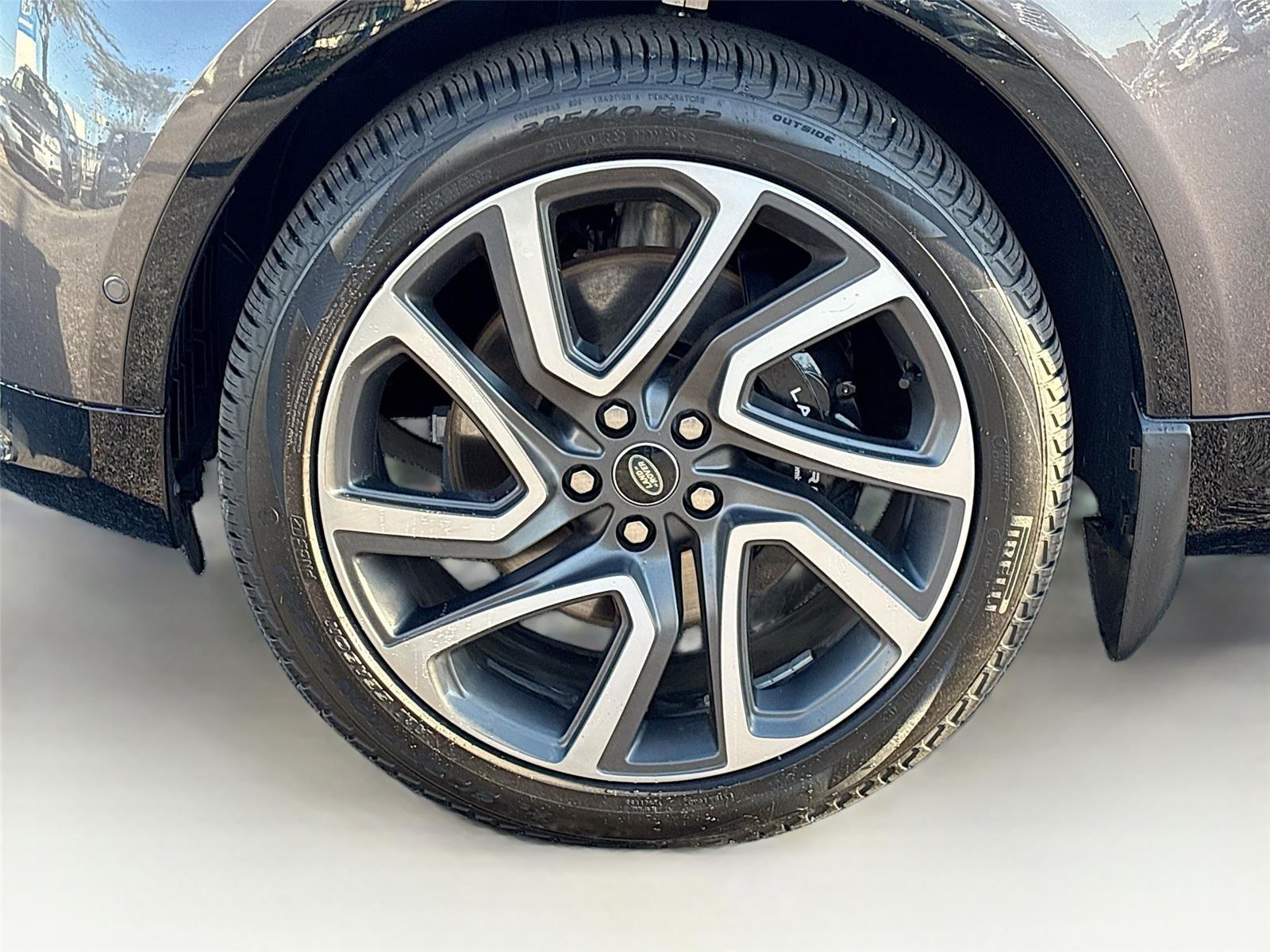 2024 Land Rover Discovery Metropolitan Edition