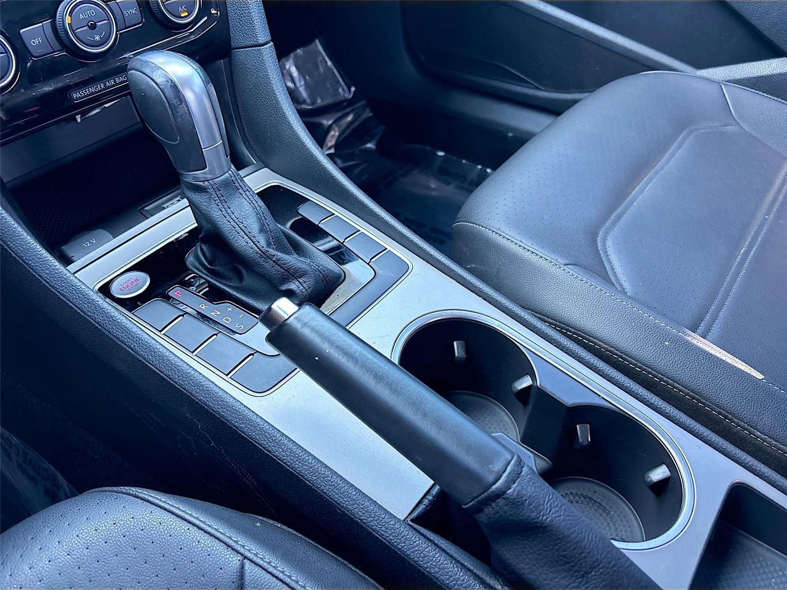 2020 Volkswagen Passat 2.0T SE