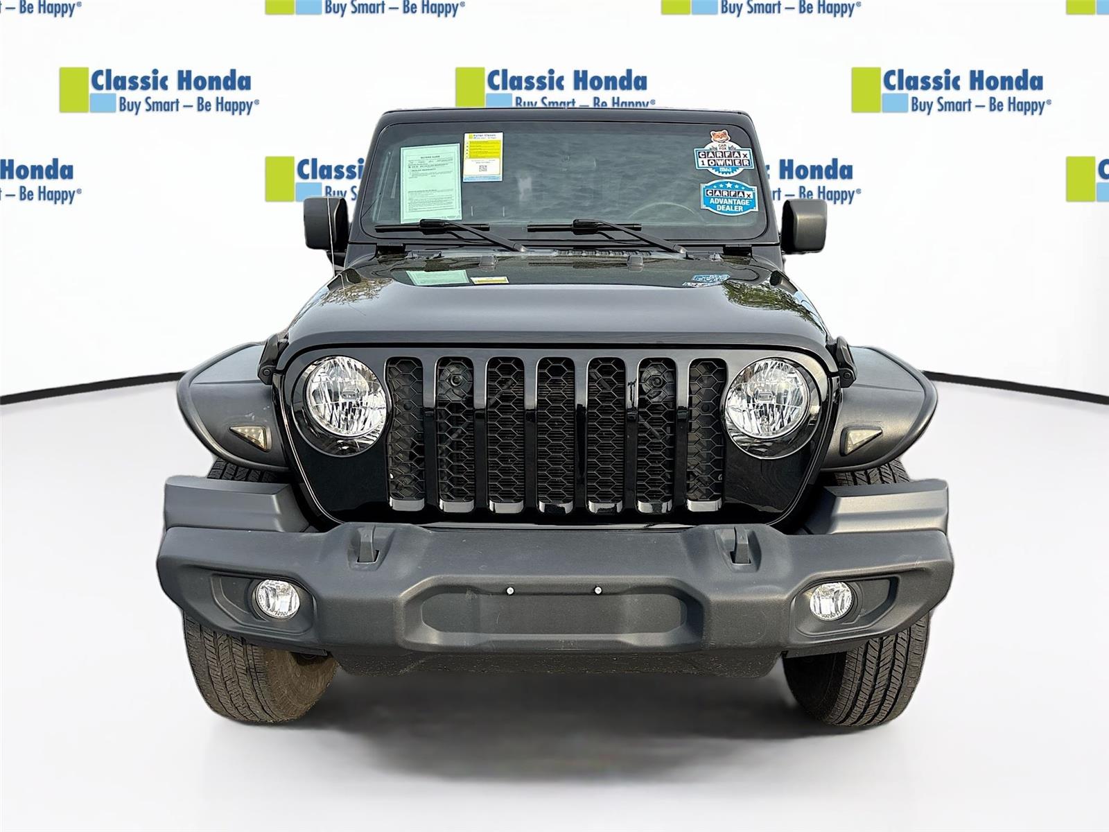 2022 Jeep Gladiator Sport