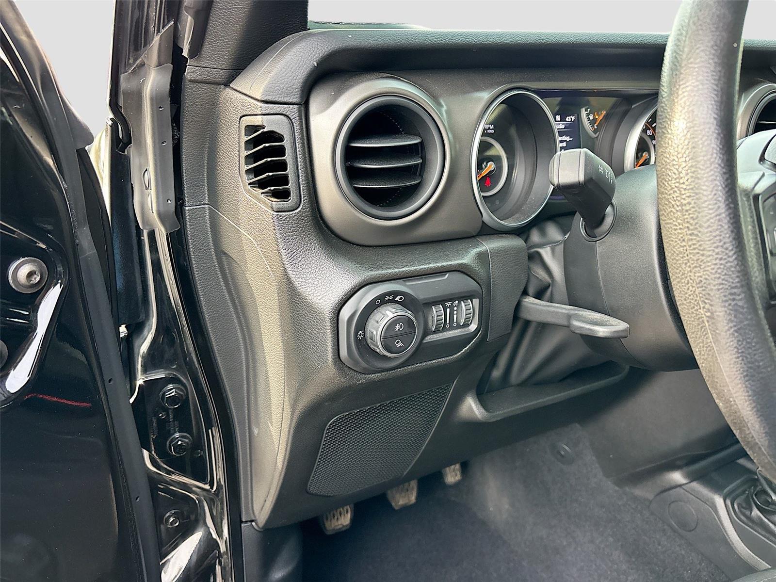 2022 Jeep Gladiator Sport