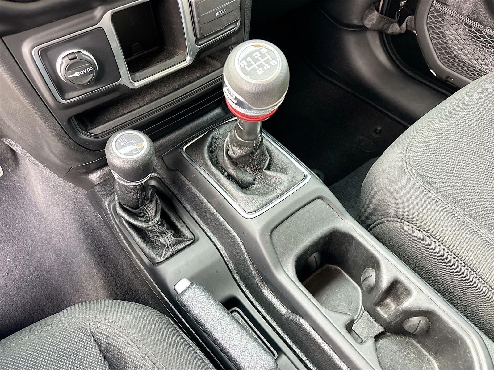 2022 Jeep Gladiator Sport