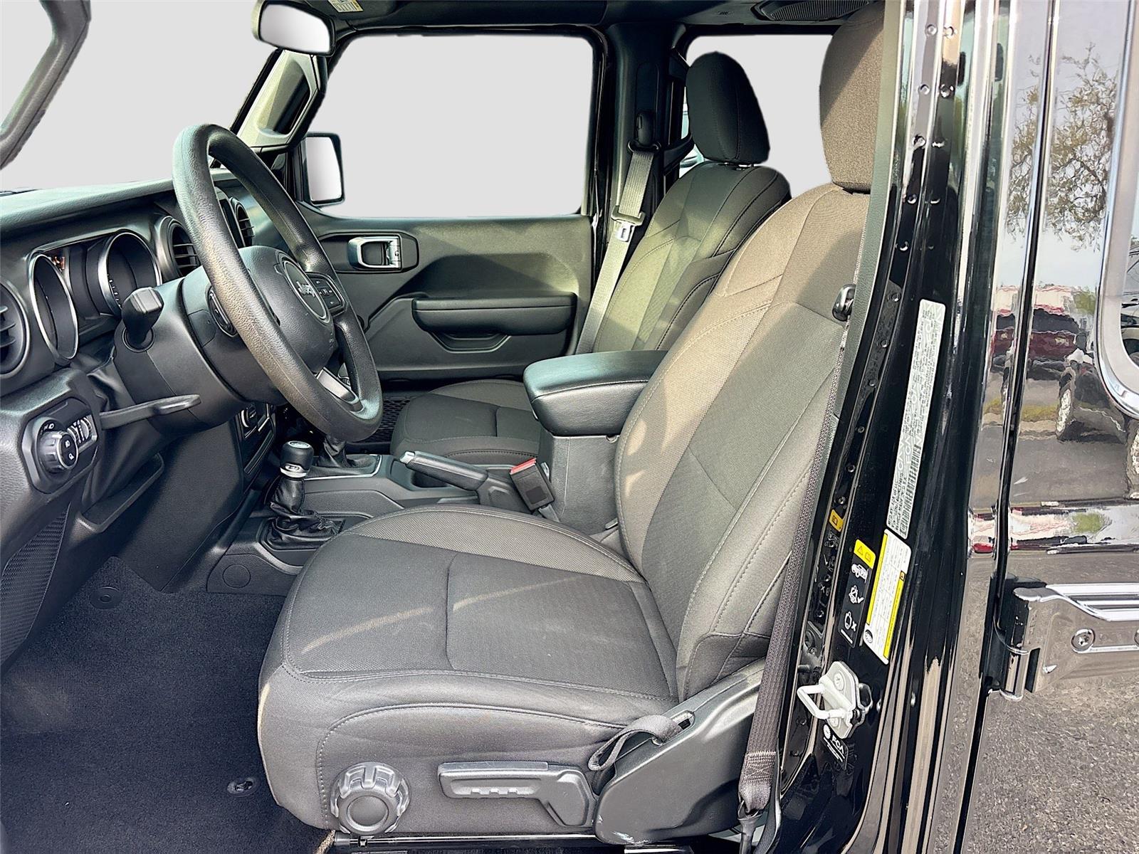 2022 Jeep Gladiator Sport