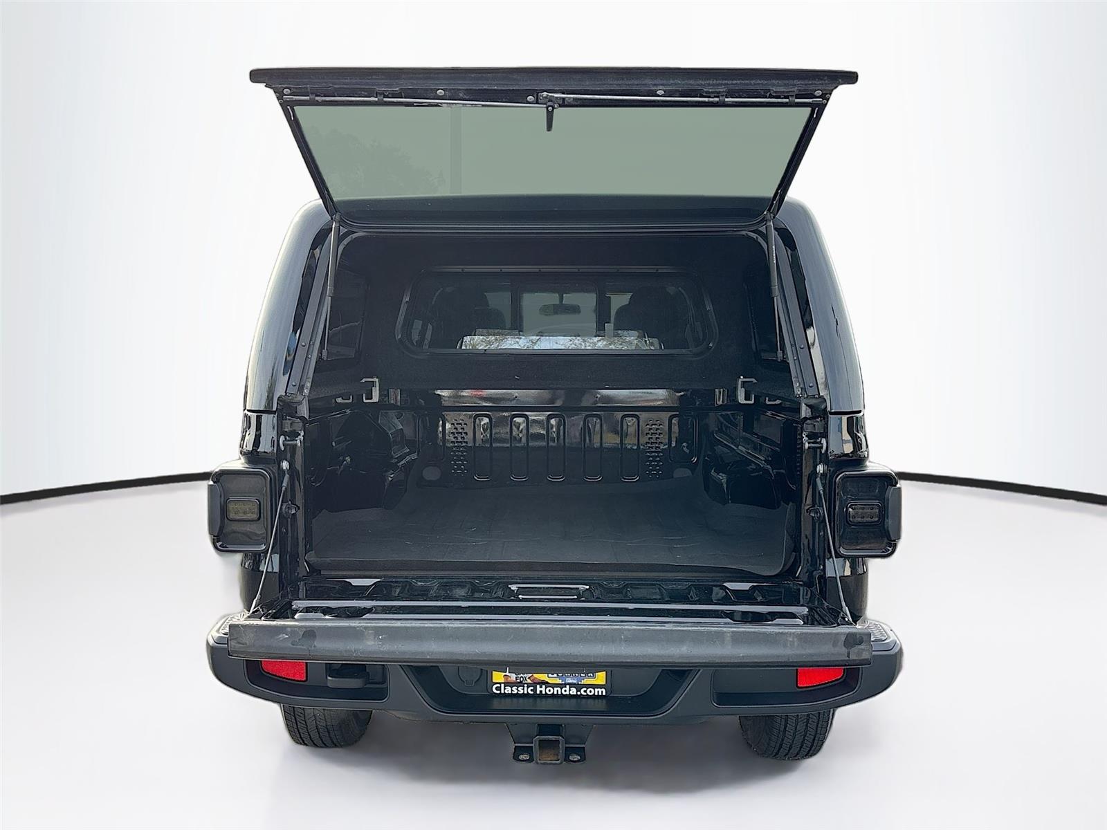 2022 Jeep Gladiator Sport