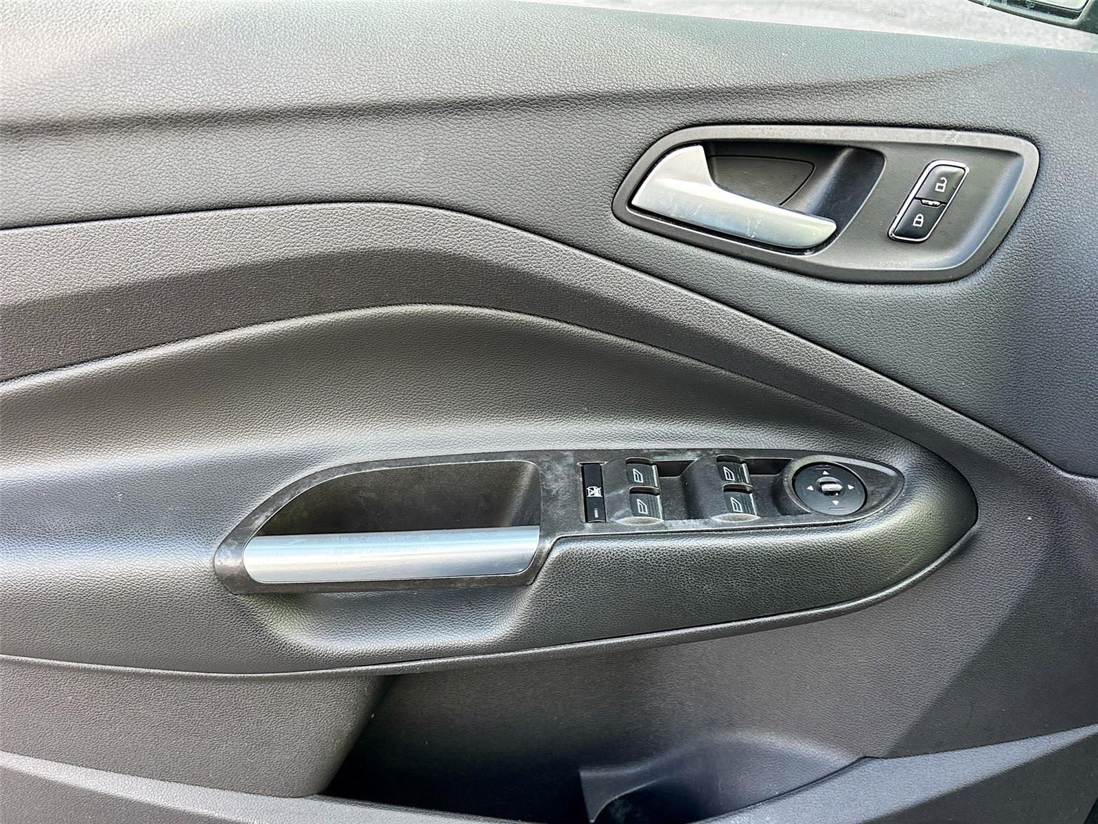 2016 Ford C-Max Hybrid SE