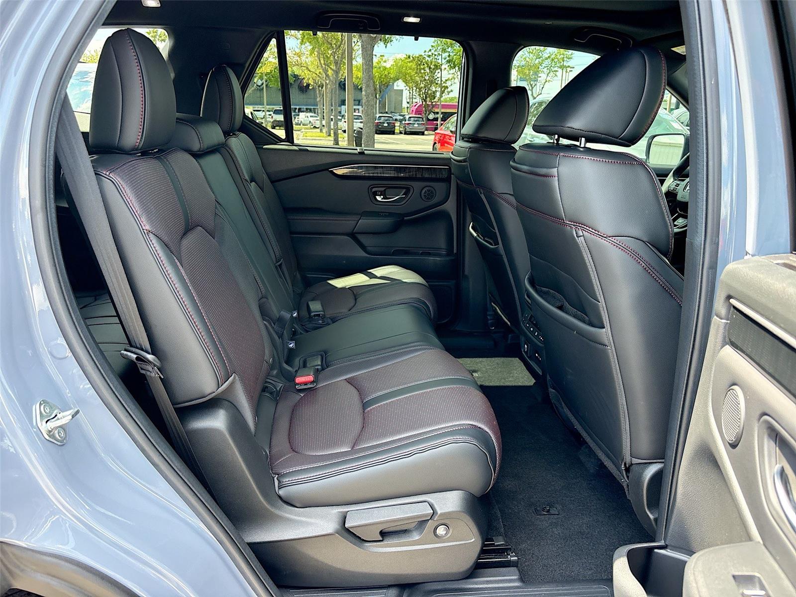 2025 Honda Pilot Black Edition