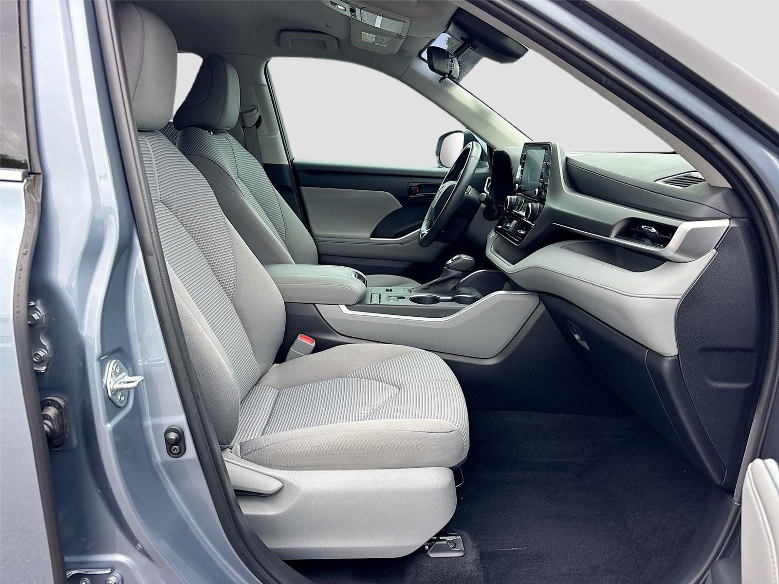 2021 Toyota Highlander LE