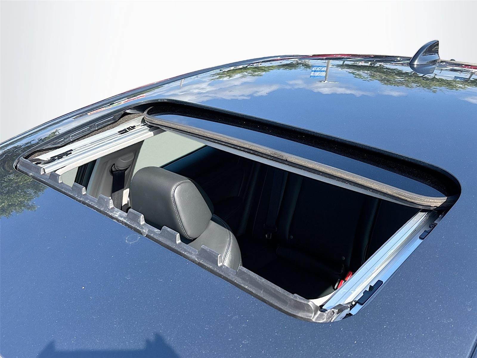 2022 Honda Civic EX-L