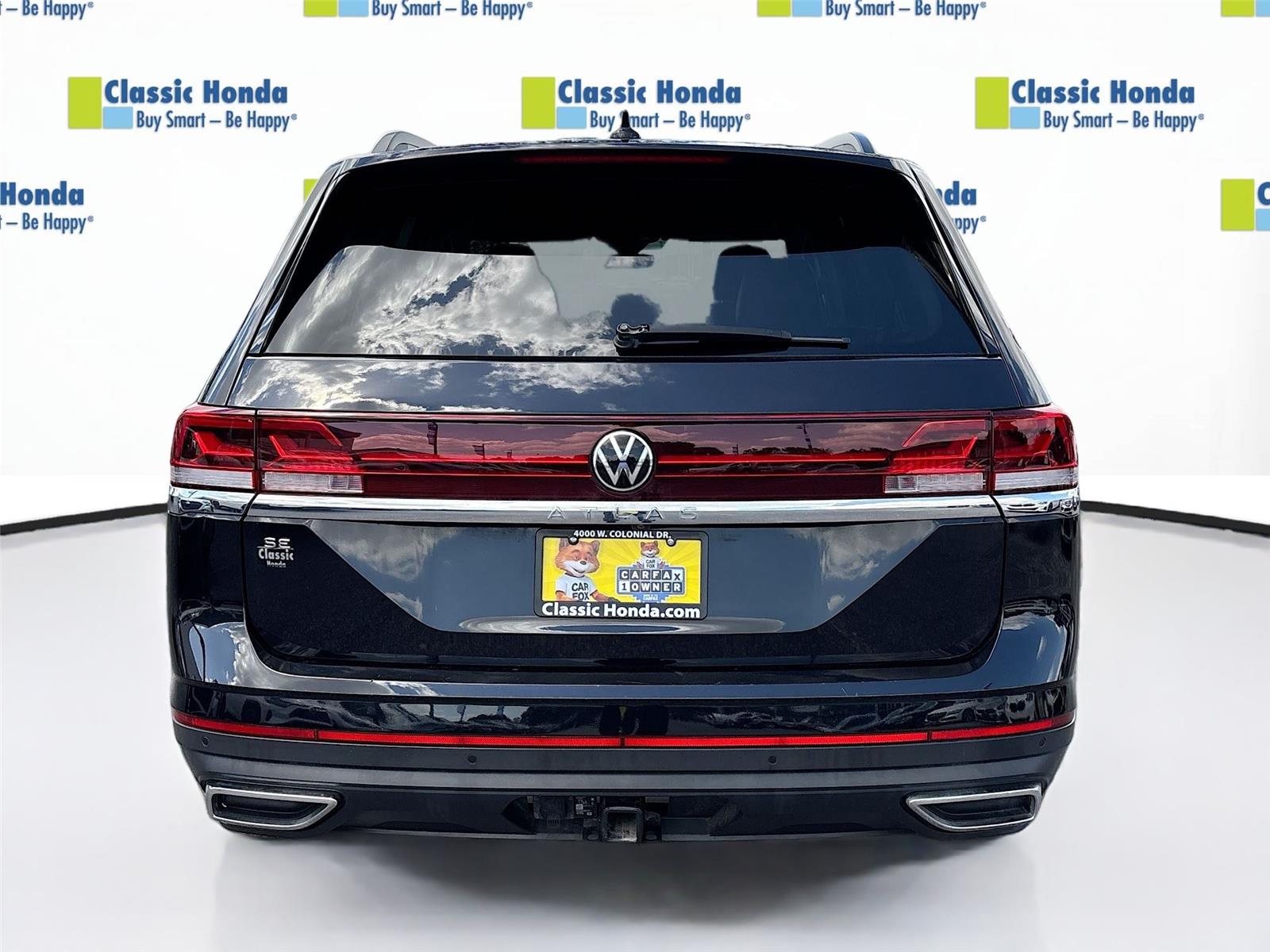 2025 Volkswagen Atlas 2.0T SE w/Technology