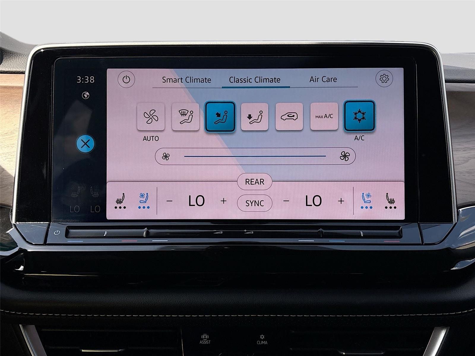 2025 Volkswagen Atlas 2.0T SE w/Technology