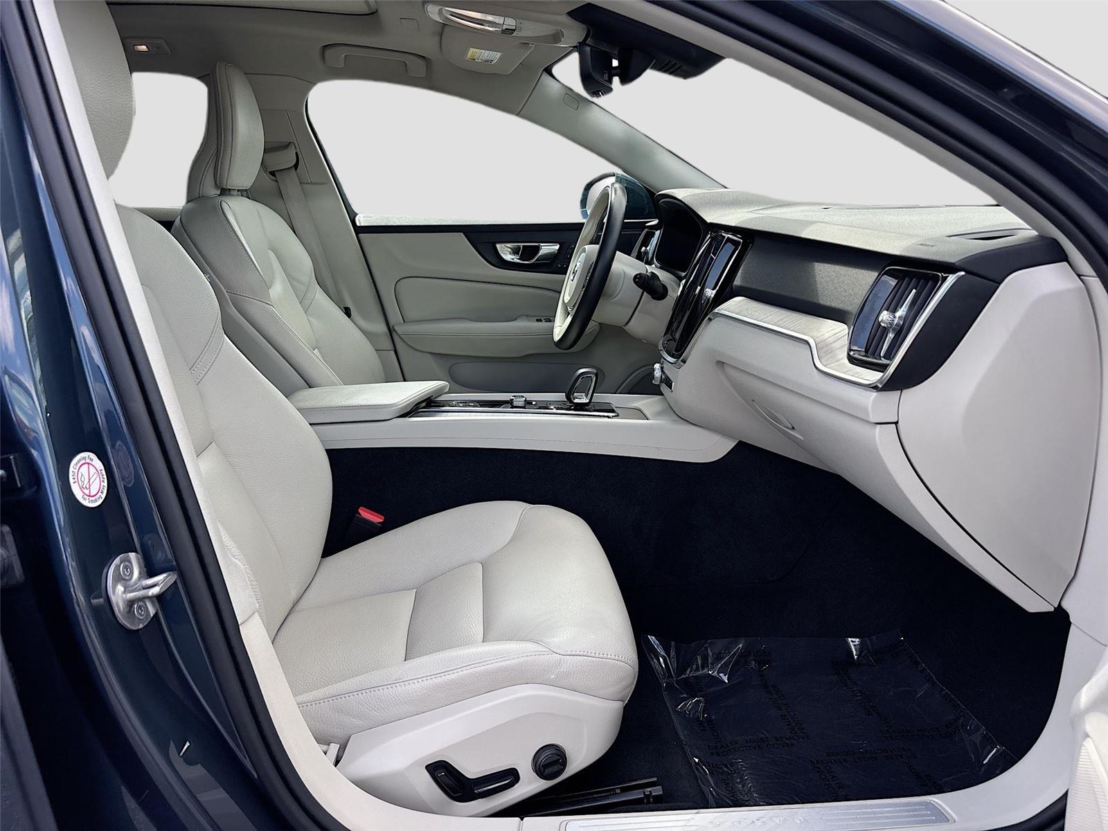 2025 Volvo V60 Cross Country Plus