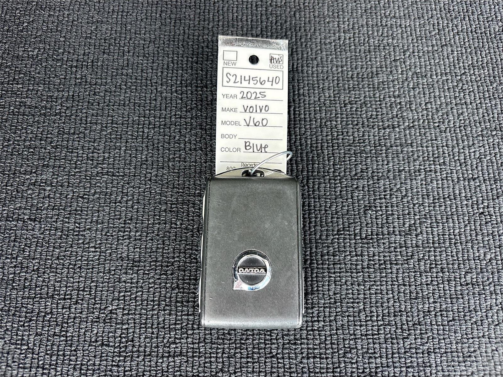 2025 Volvo V60 Cross Country Plus