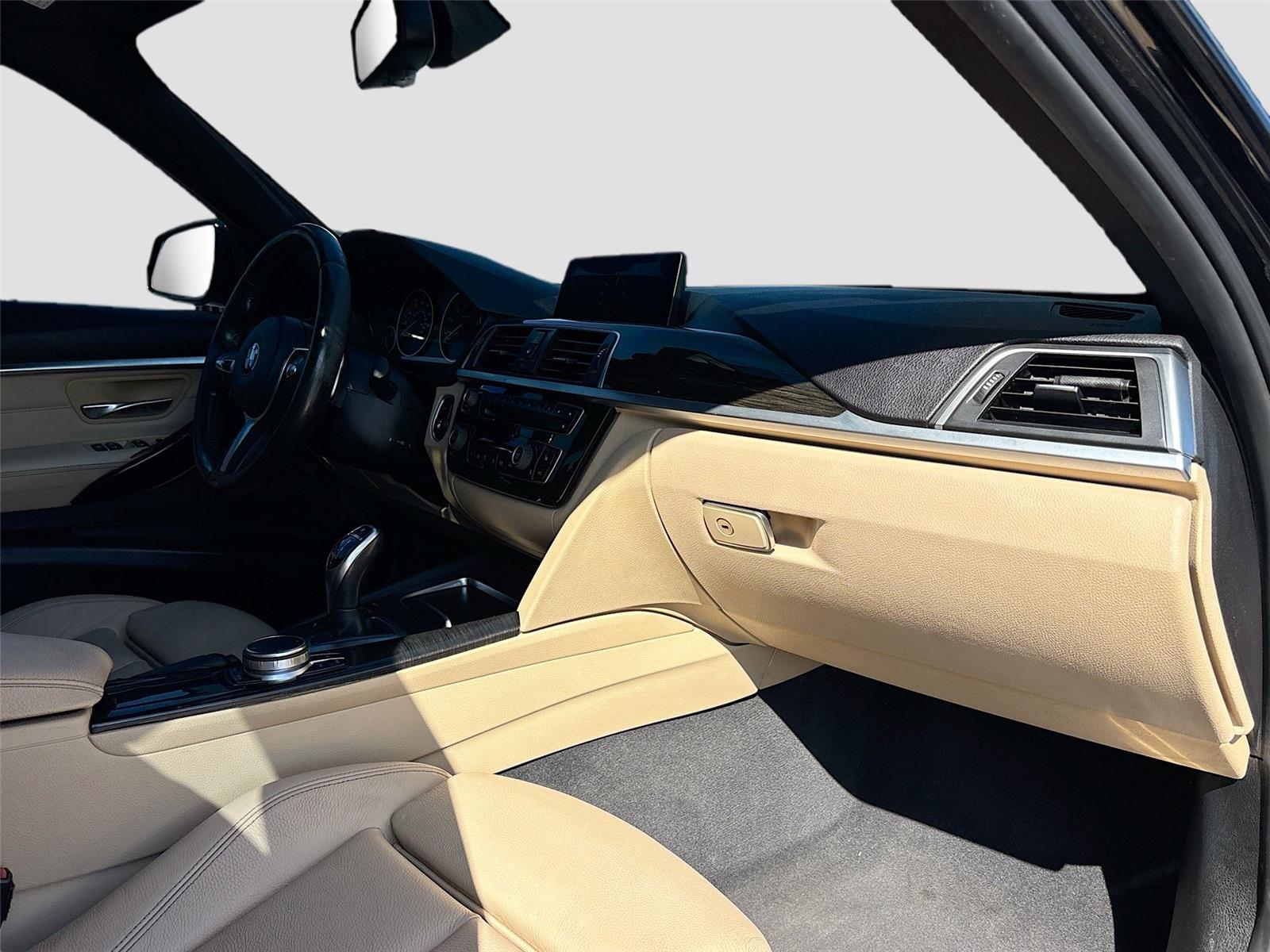 2017 BMW 3 Series 330i