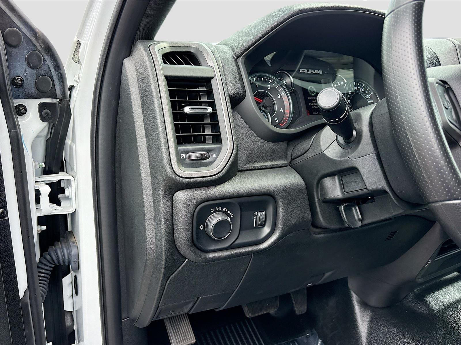 2024 Ram 3500 Chassis Cab Tradesman