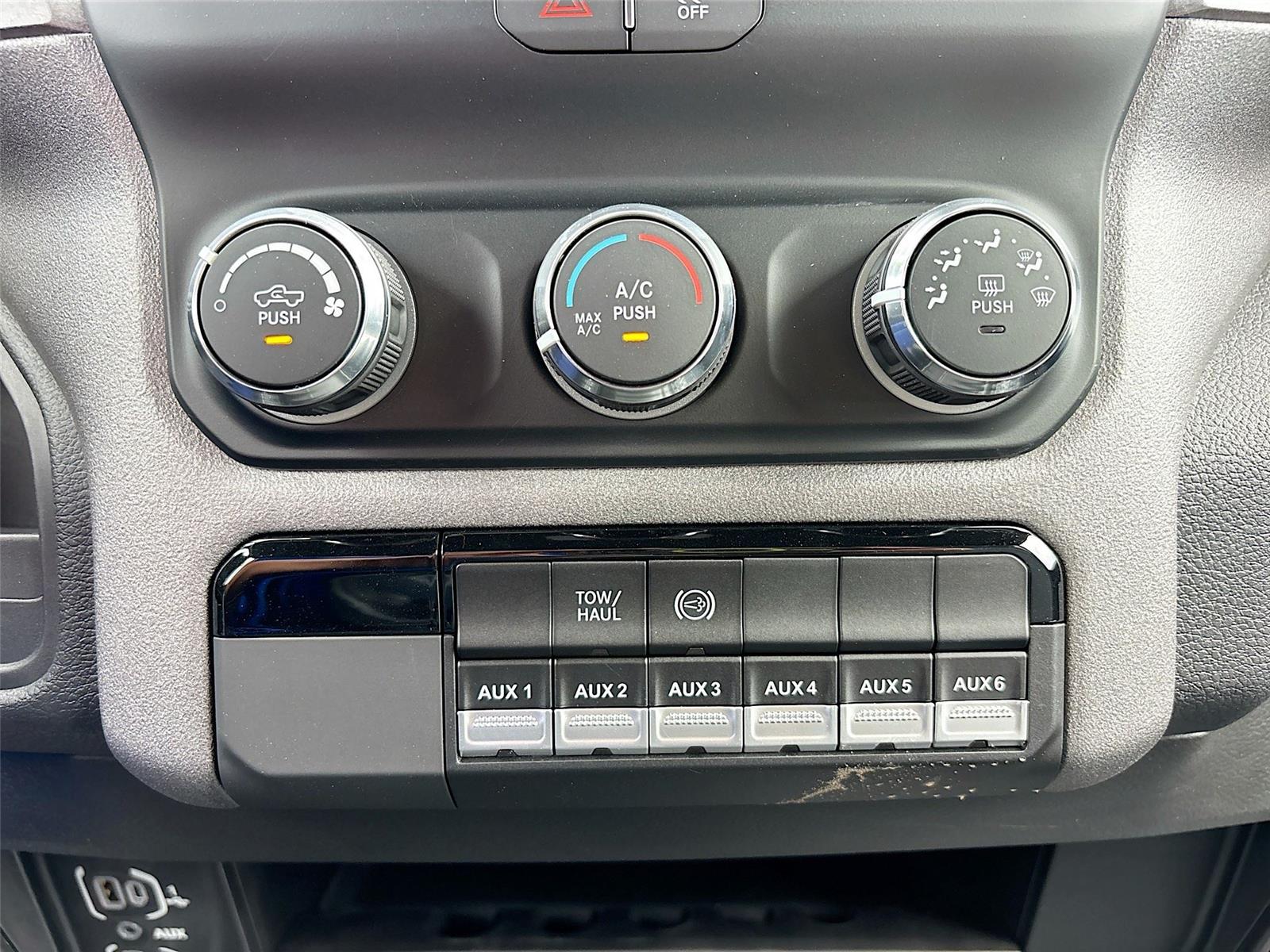 2024 Ram 3500 Chassis Cab Tradesman