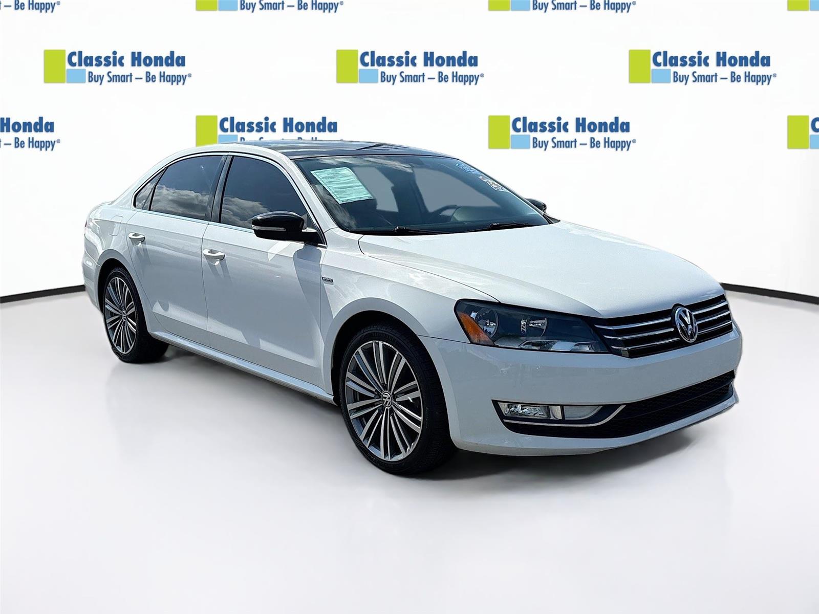 2015 Volkswagen Passat Sport