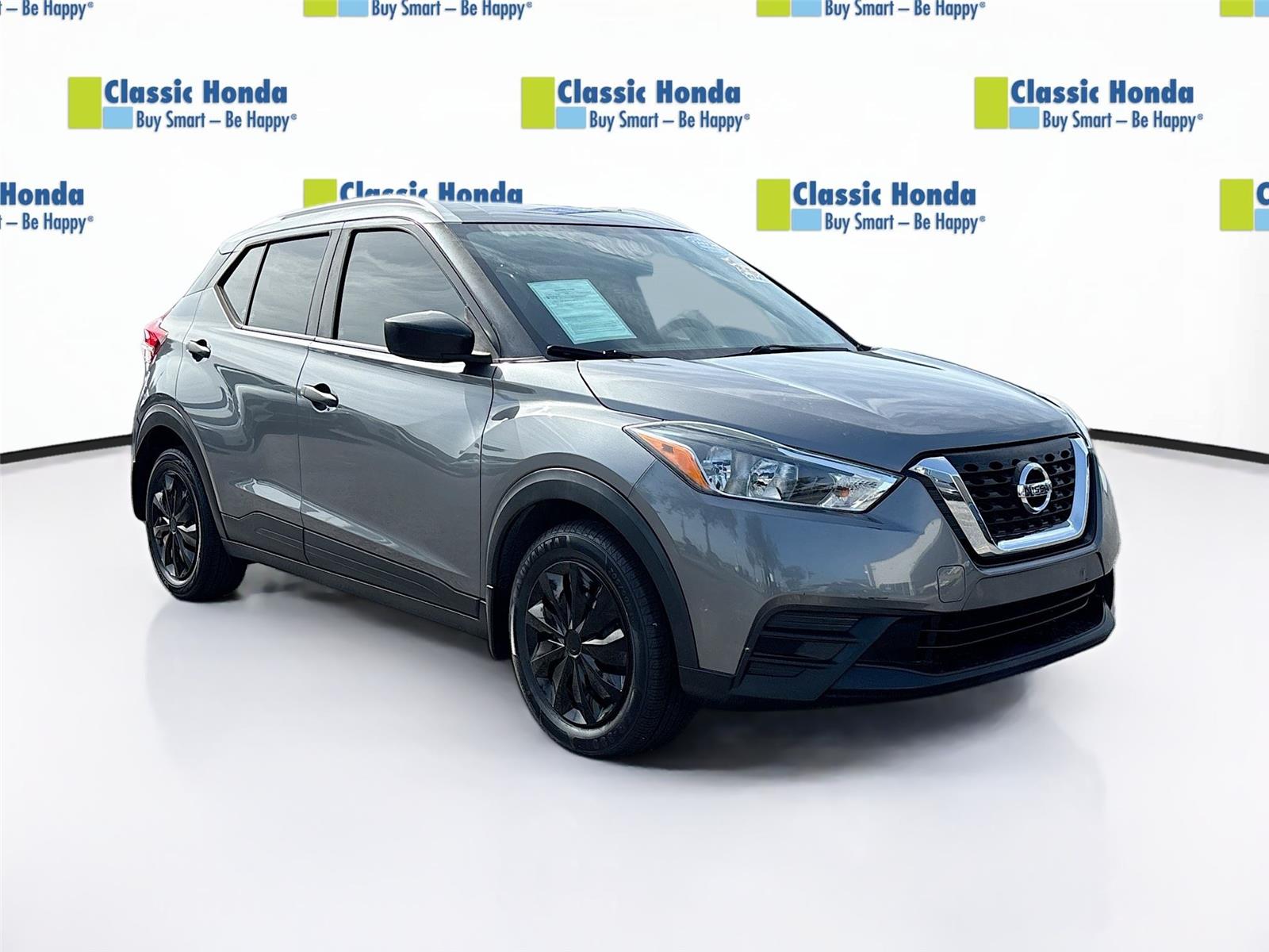 Gray (Gun Metallic) 2019 Nissan Kicks SUV / Crossover Front-Wheel Drive Continuously Variable Transmission