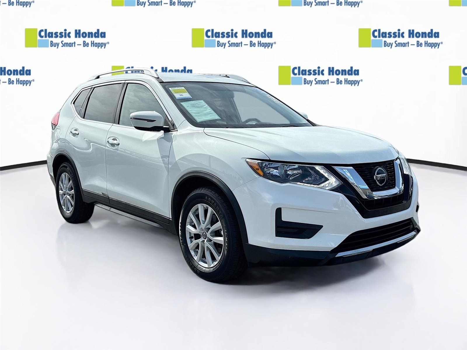 Glacier White 2018 Nissan Rogue SUV / Crossover Front-Wheel Drive Continuously Variable Transmission