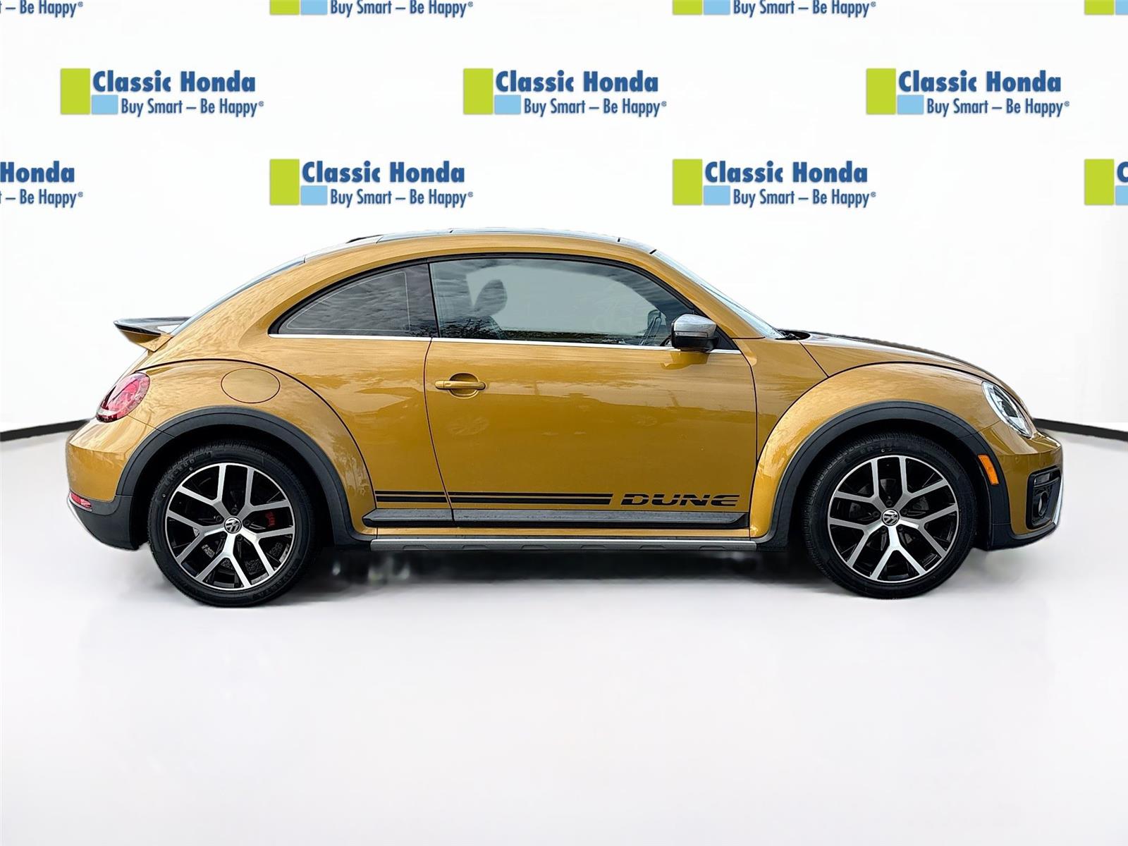 2017 Volkswagen Beetle 1.8T Dune