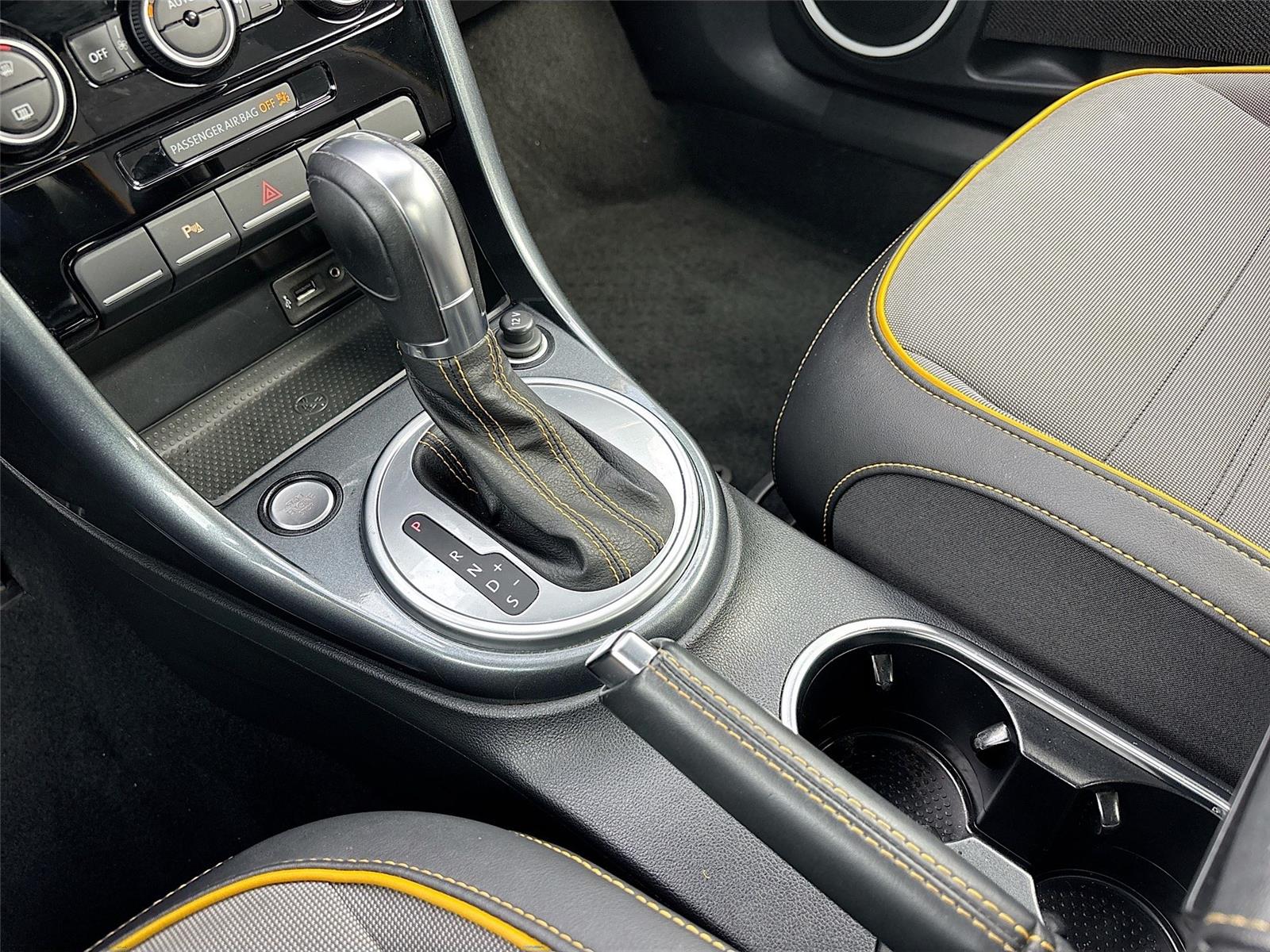 2017 Volkswagen Beetle 1.8T Dune