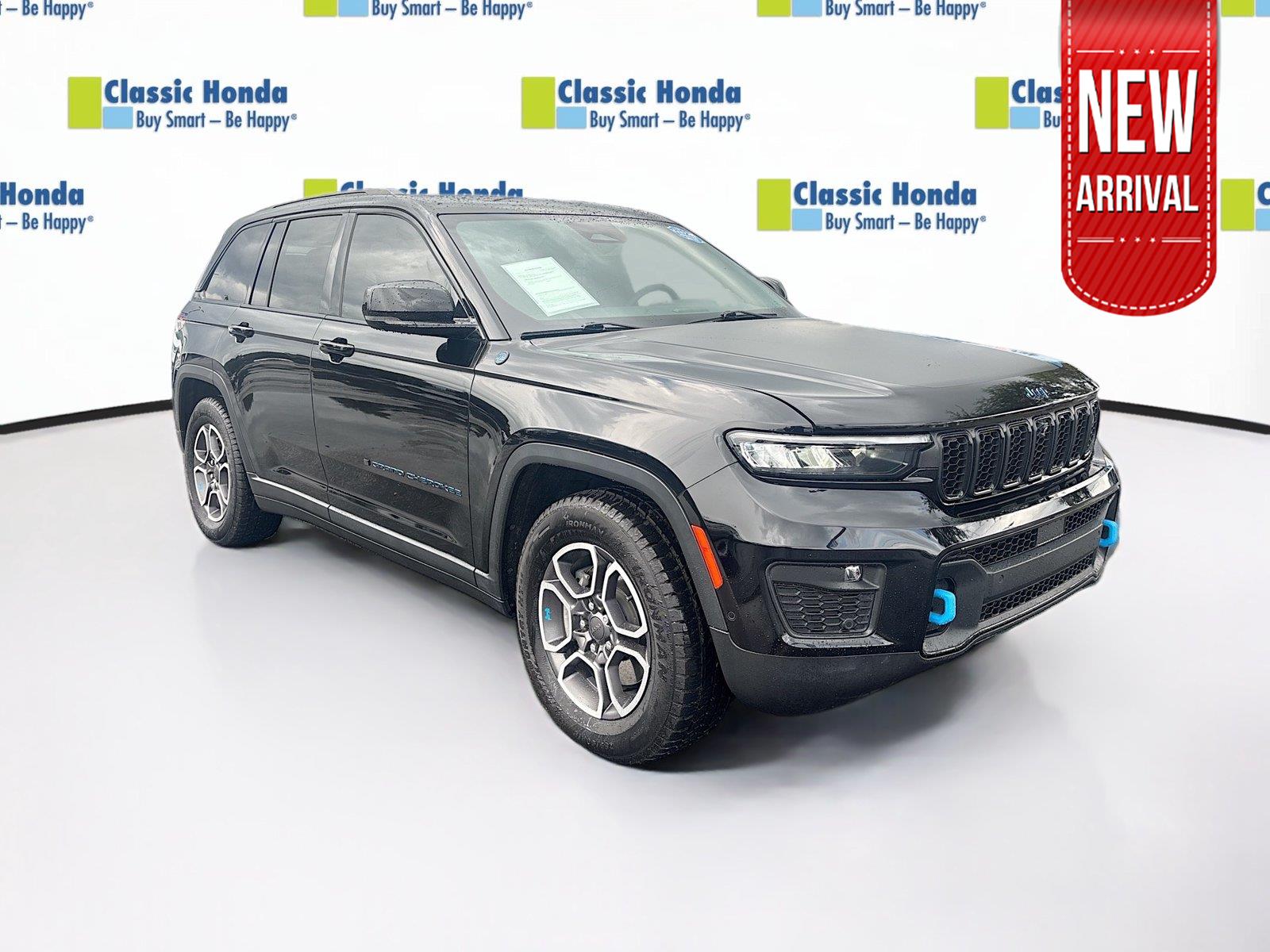 Diamond Black Crystal Pearlcoat 2022 Jeep Grand Cherokee 4xe SUV / Crossover Four-Wheel Drive 8-Speed Automatic