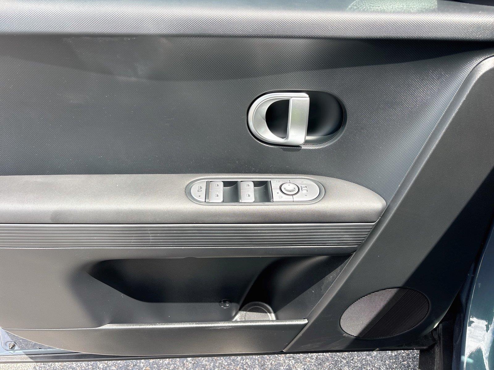 2024 Hyundai IONIQ 5 SE