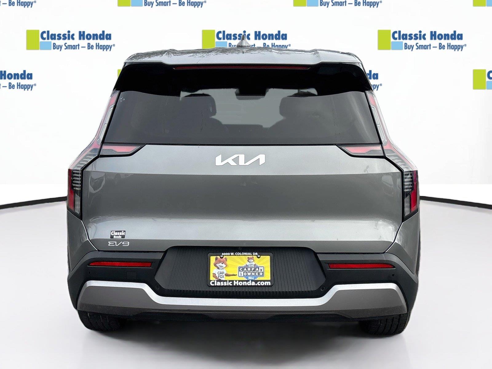 2024 Kia EV9 Light Long Range
