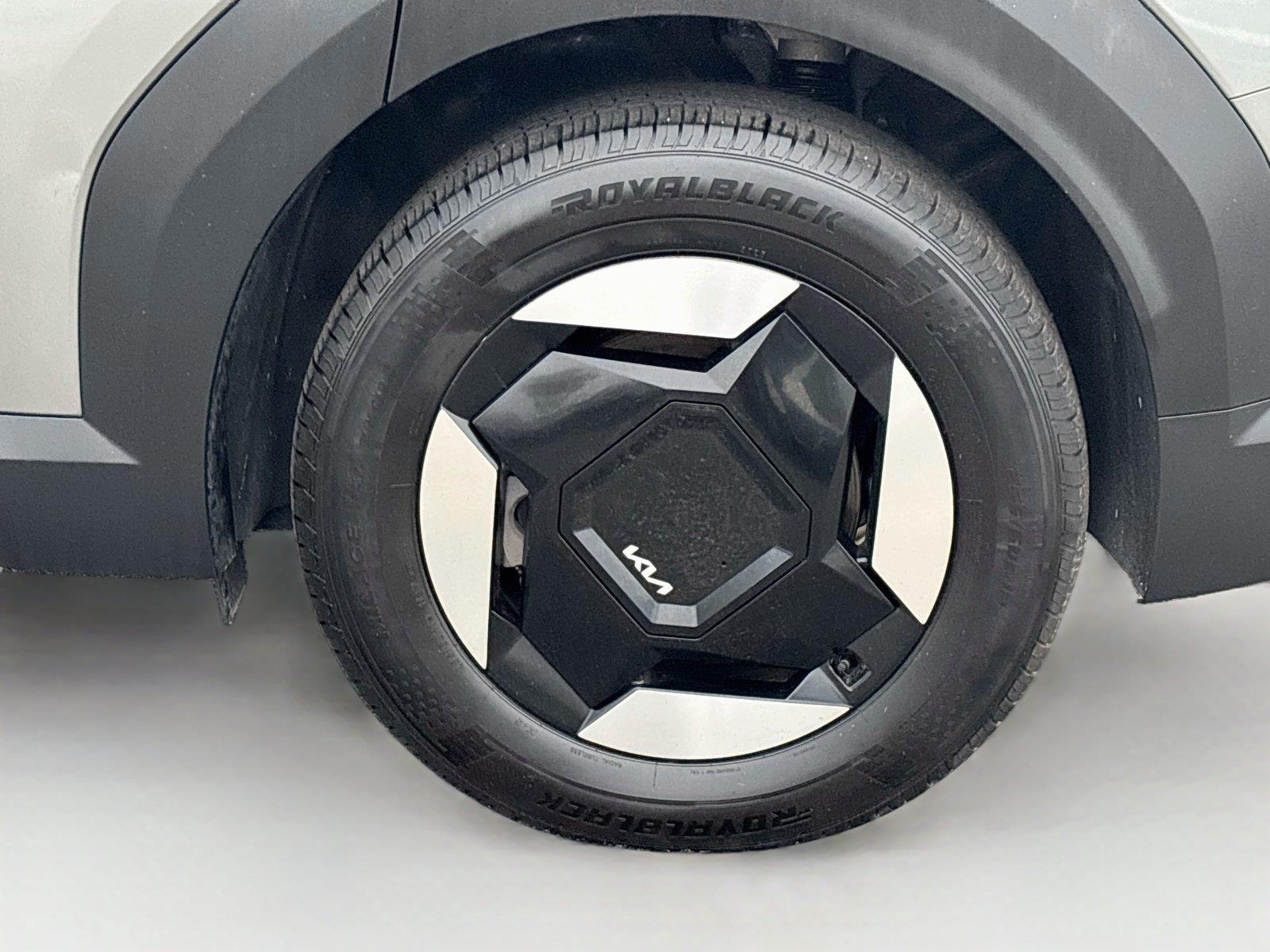 2024 Kia EV9 Light Long Range